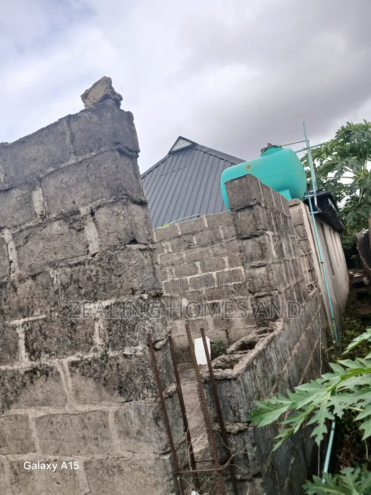 4bdrm House in Governors Road,, Alimosho for sale