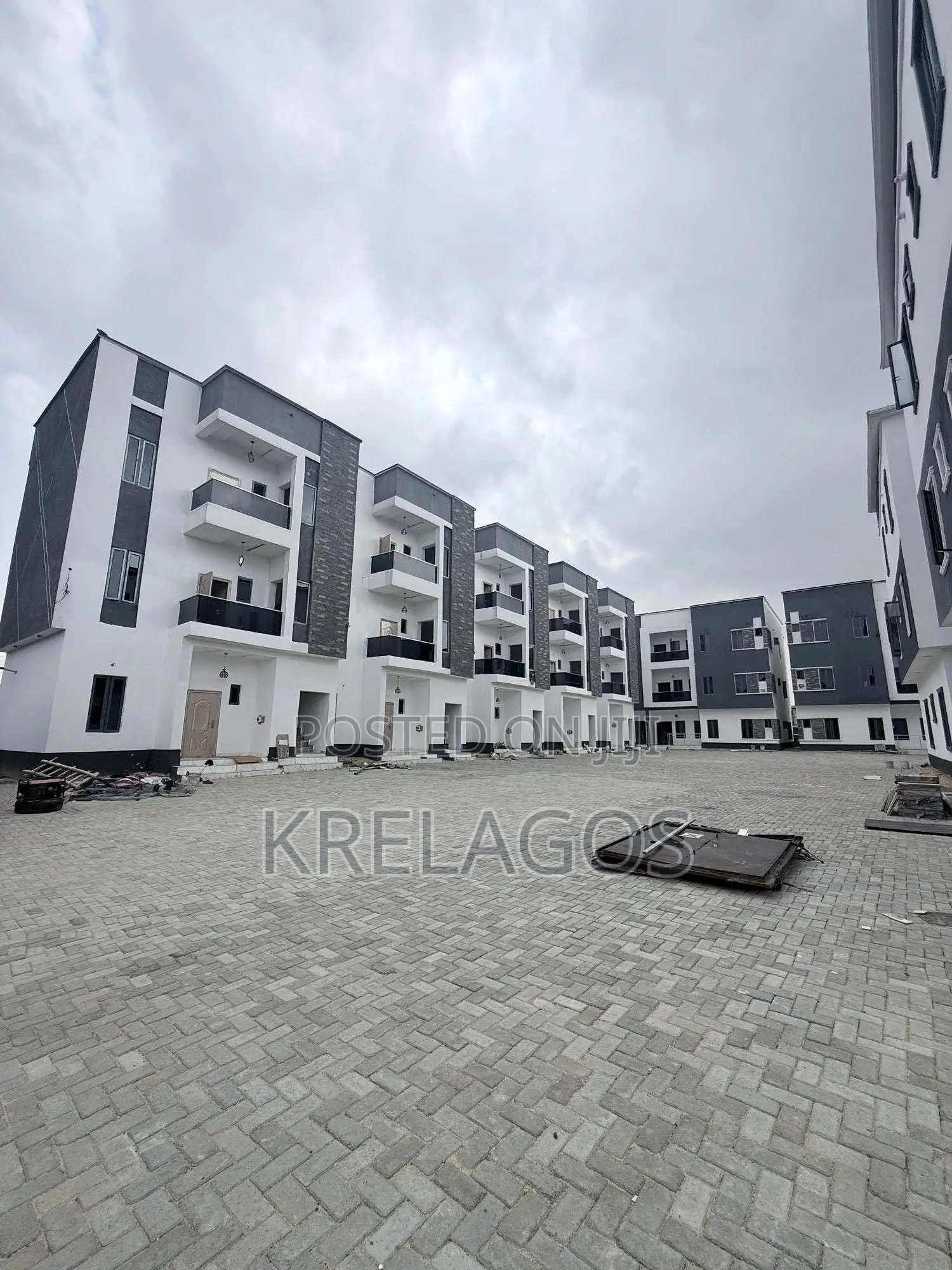 1bdrm Apartment in Ajah, Off Lekki-Epe Expressway for sale