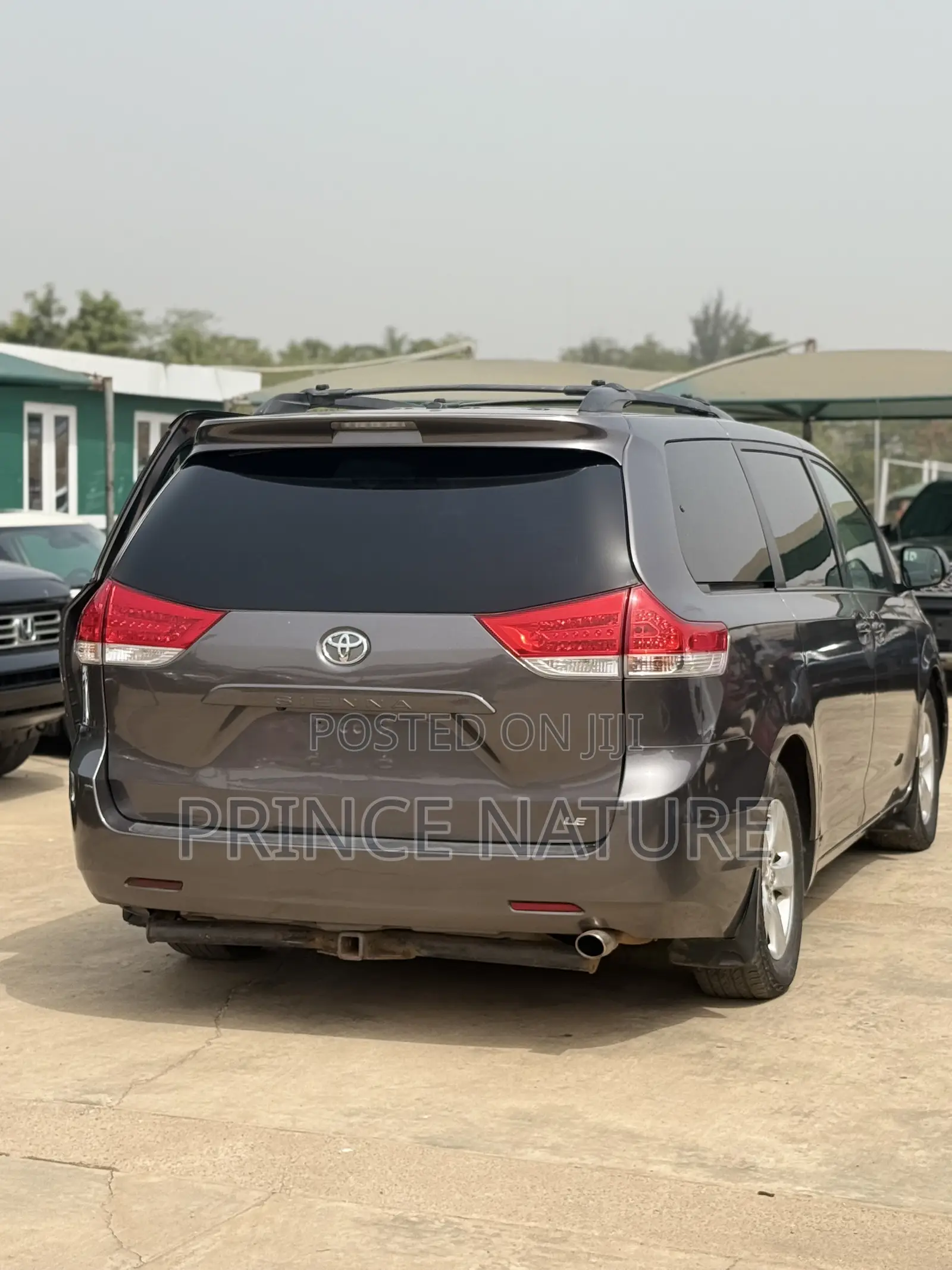Toyota Sienna 2012 Gray
