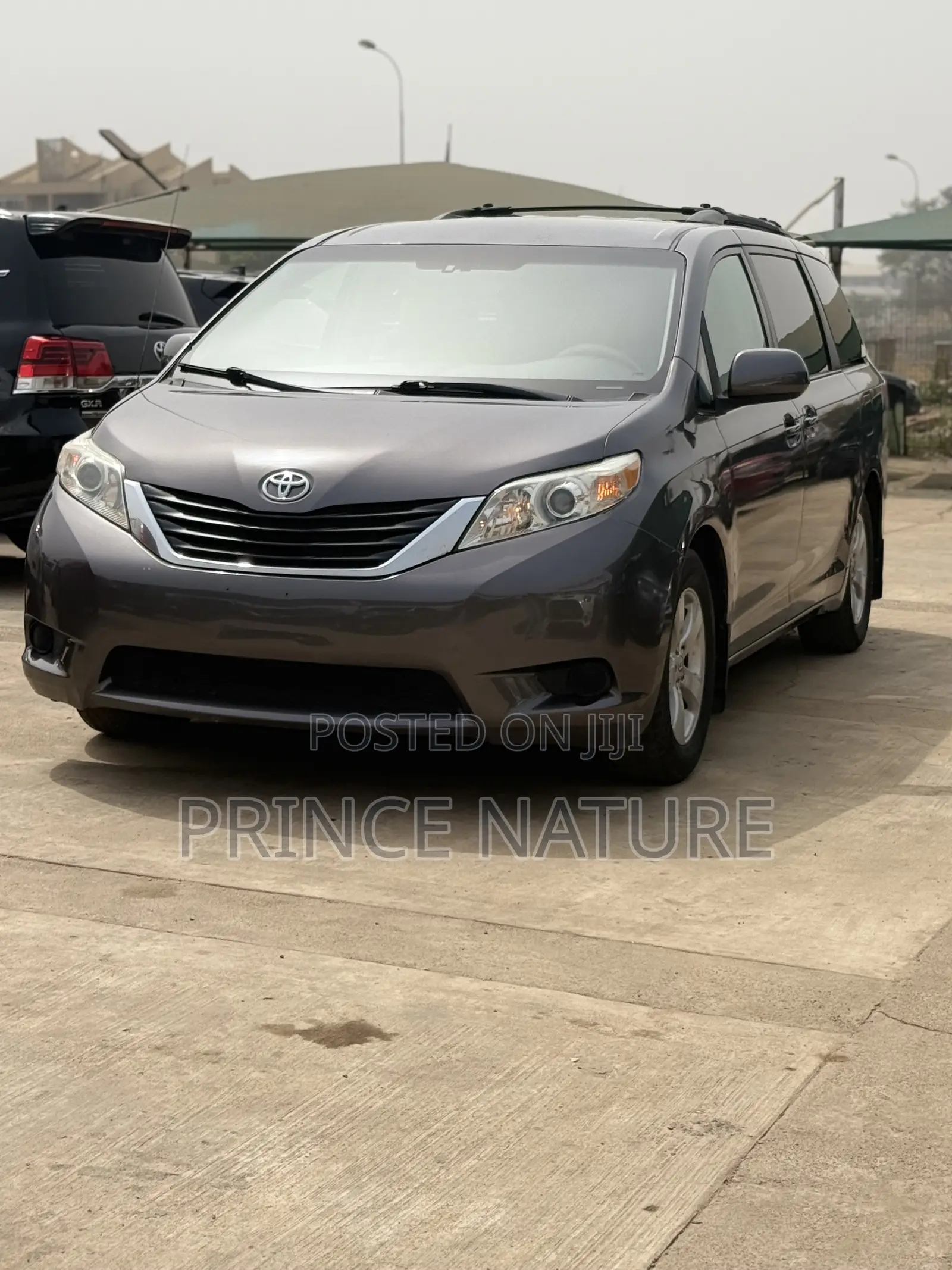 Toyota Sienna 2012 Gray