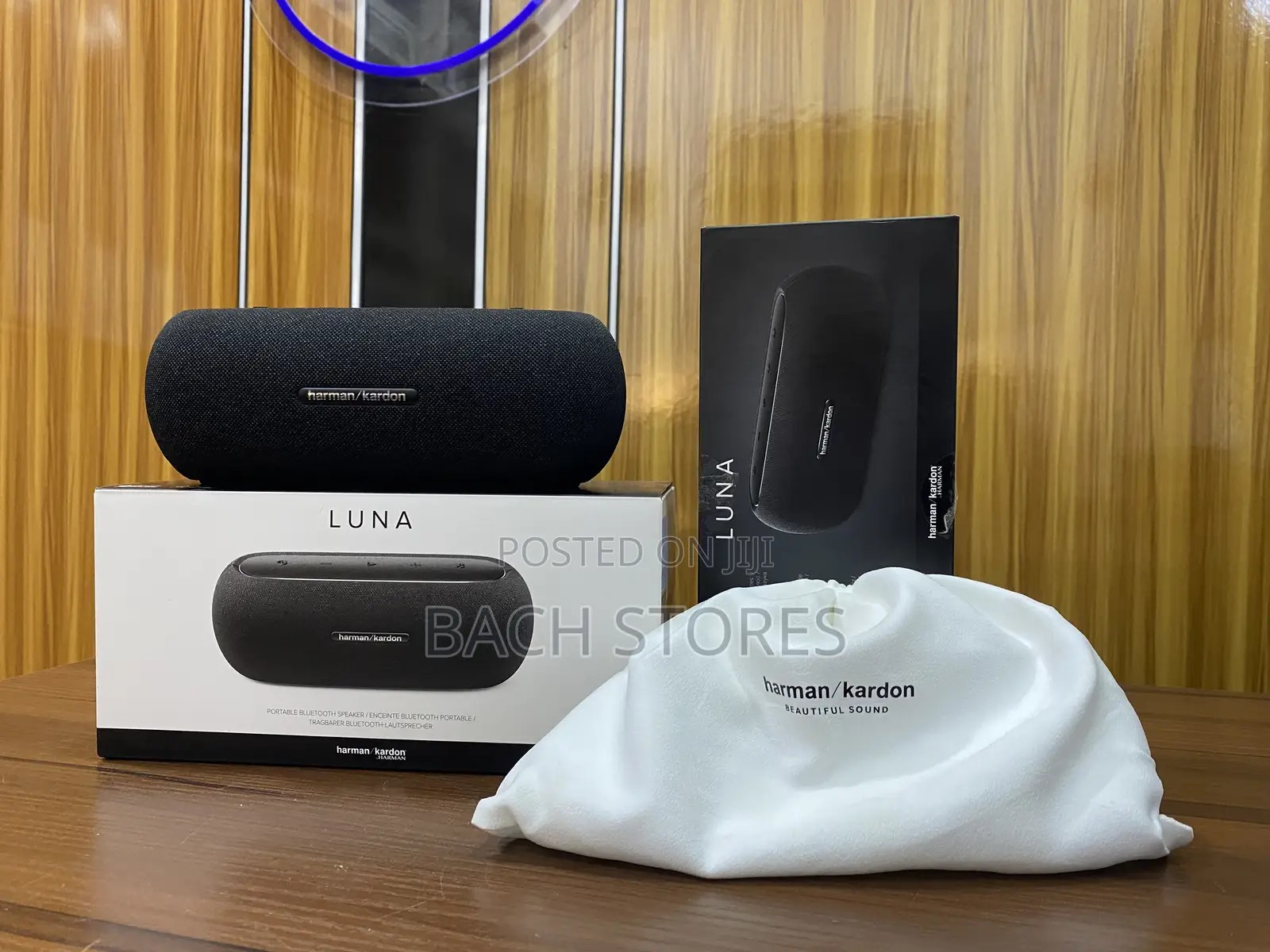 Open Boxed Harman Kardon Luna Portable Wireless Speaker