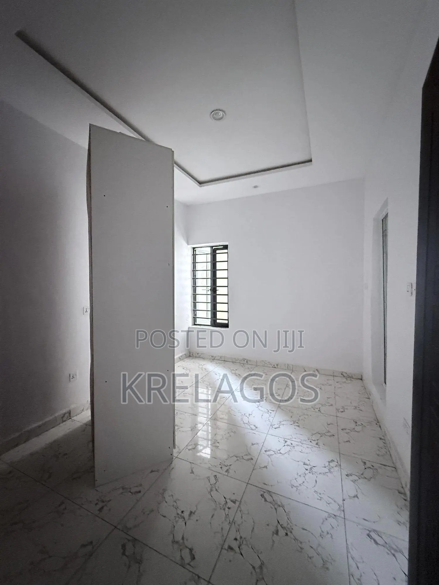 3bdrm Apartment in Ajah, Off Lekki-Epe Expressway for sale
