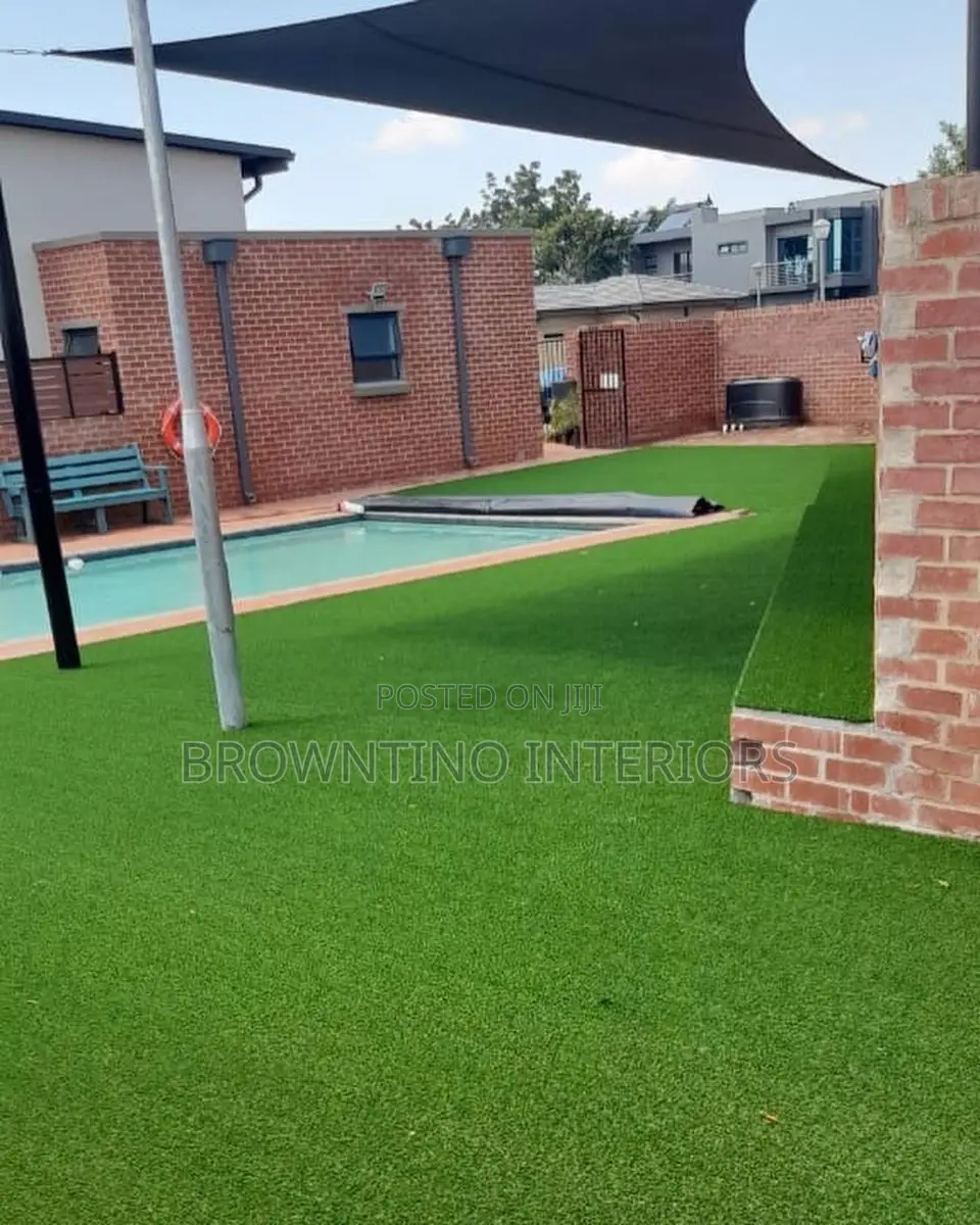 Artificial Grass for Home and Outdoor Deco