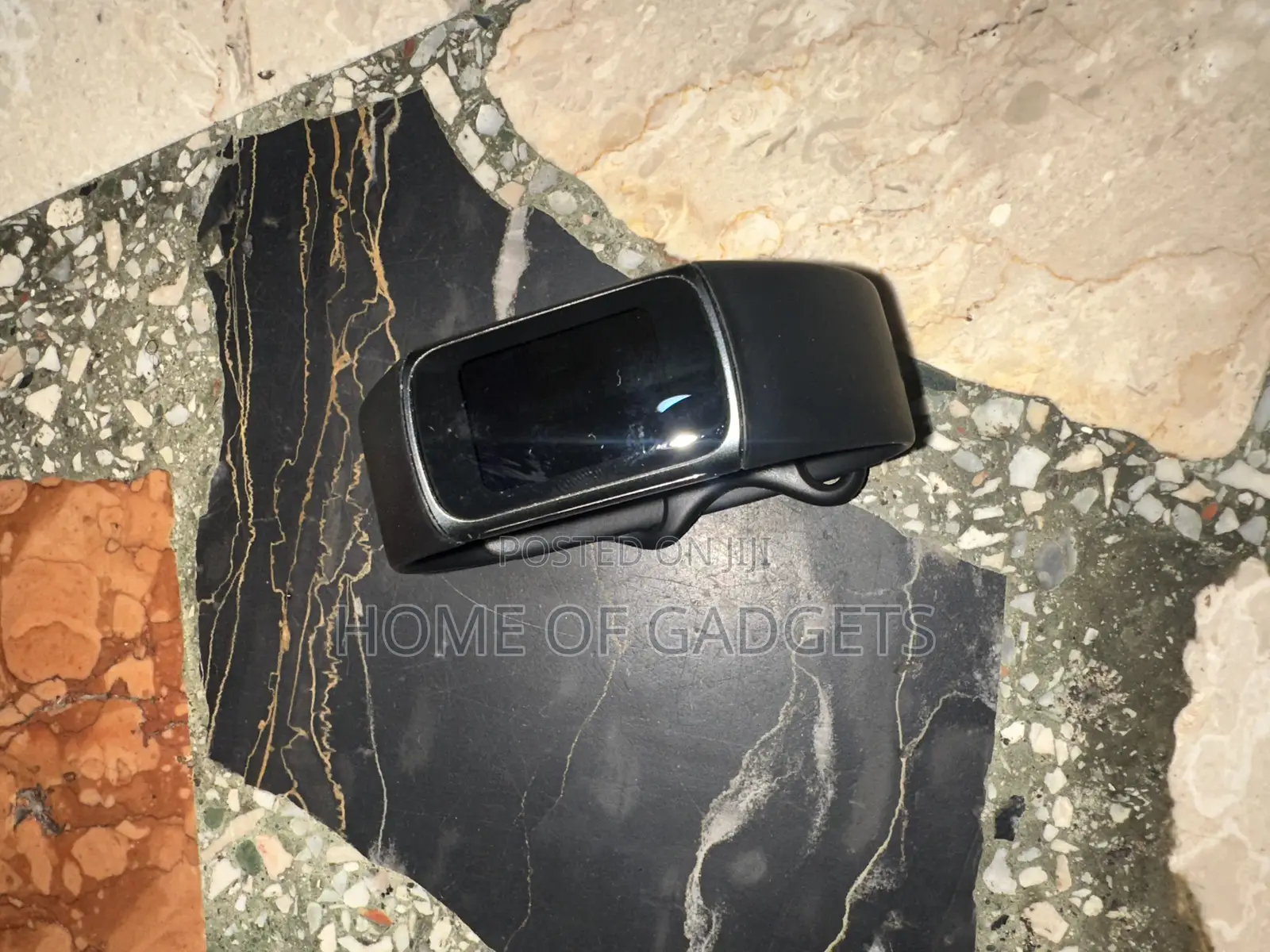 Fitbit Charge 5