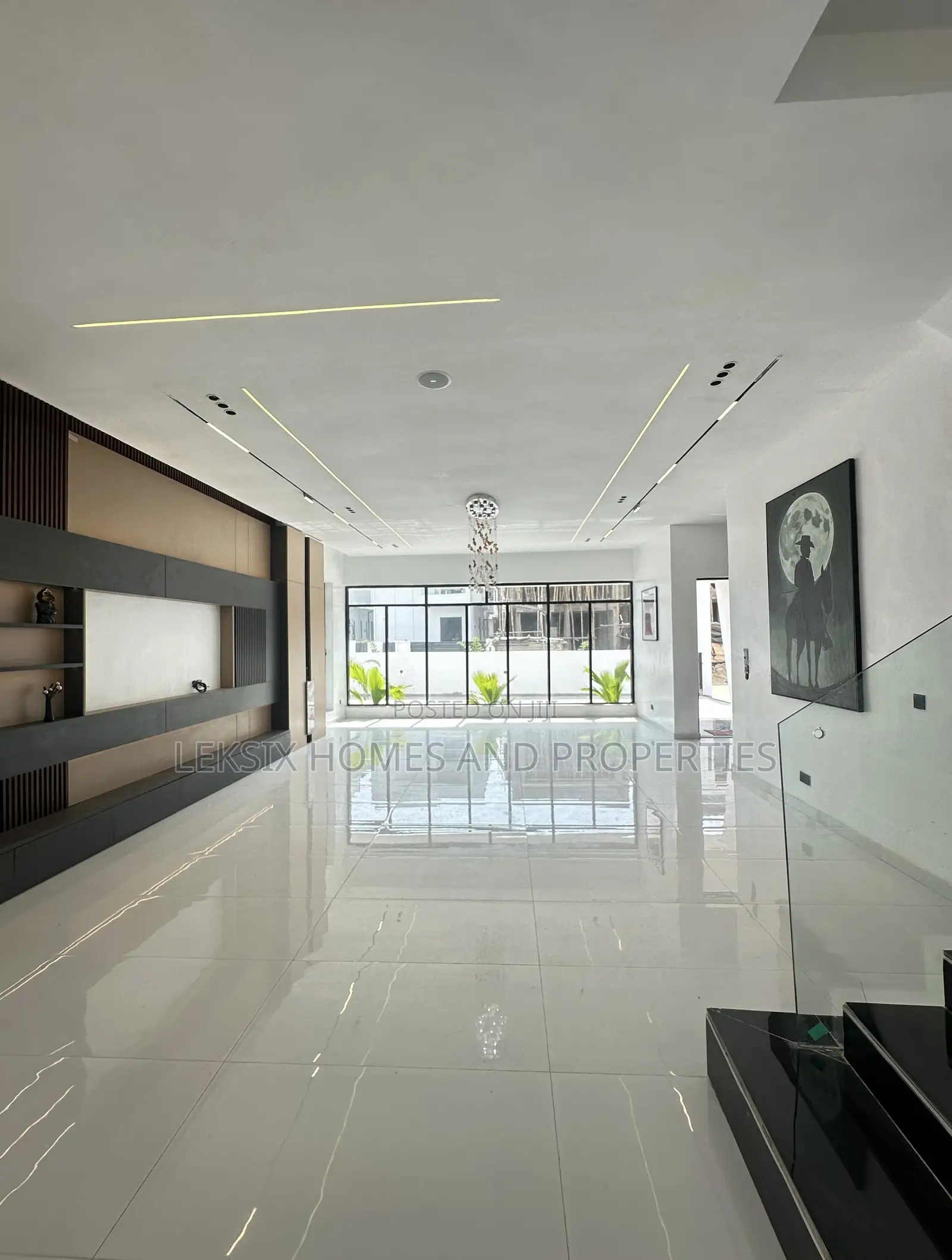 5bdrm Duplex in A Well Secured, Ado / Ajah for sale