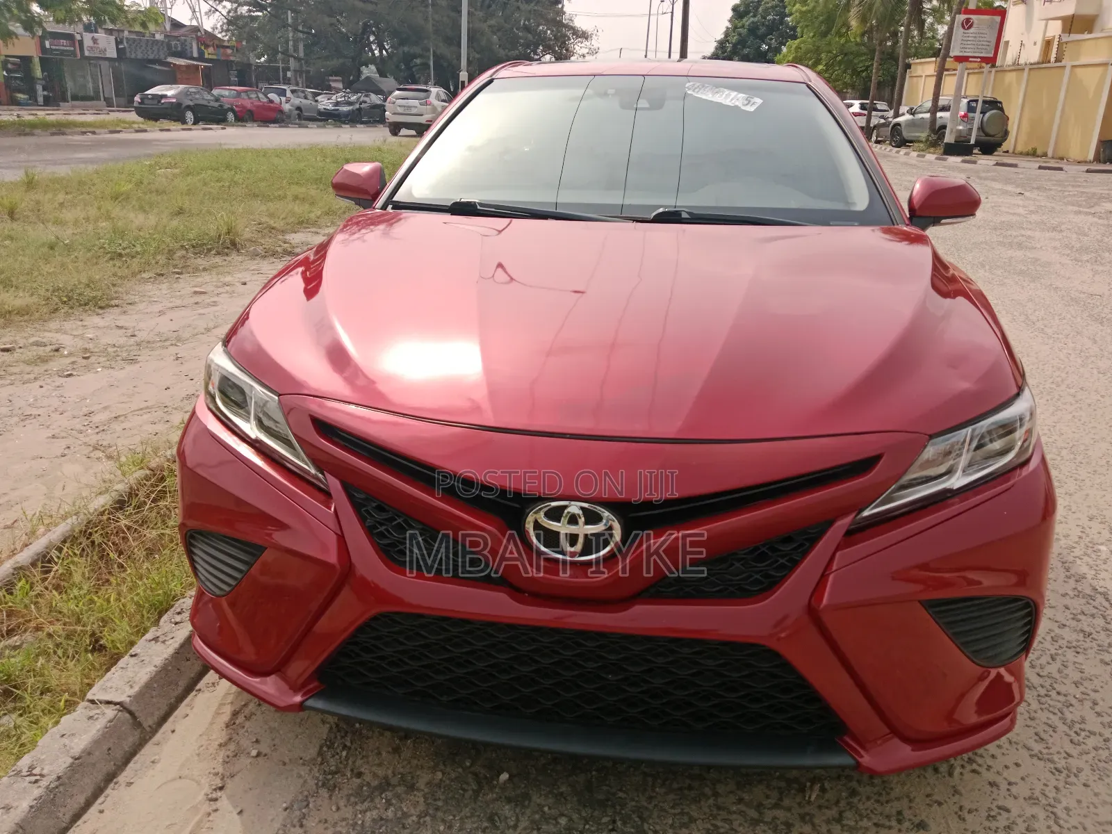 Toyota Camry SE FWD 2020 Red