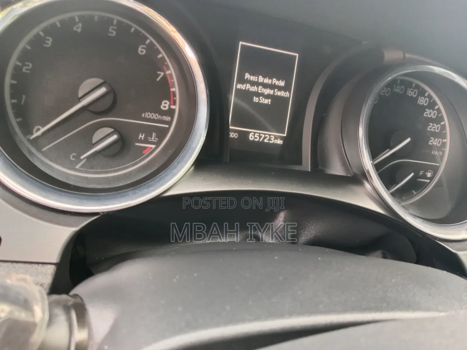 Toyota Camry SE FWD 2020 Red