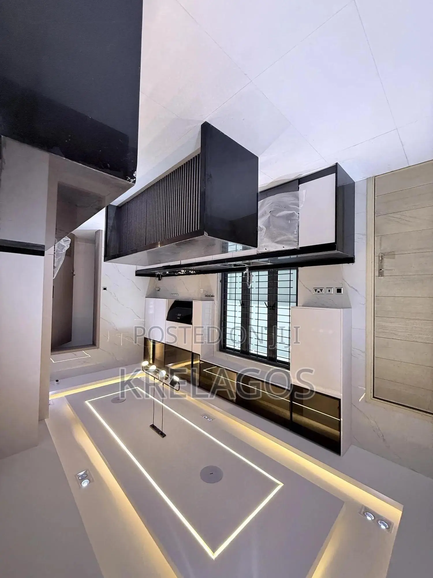 5bdrm Duplex in Lekki, Ikate for sale