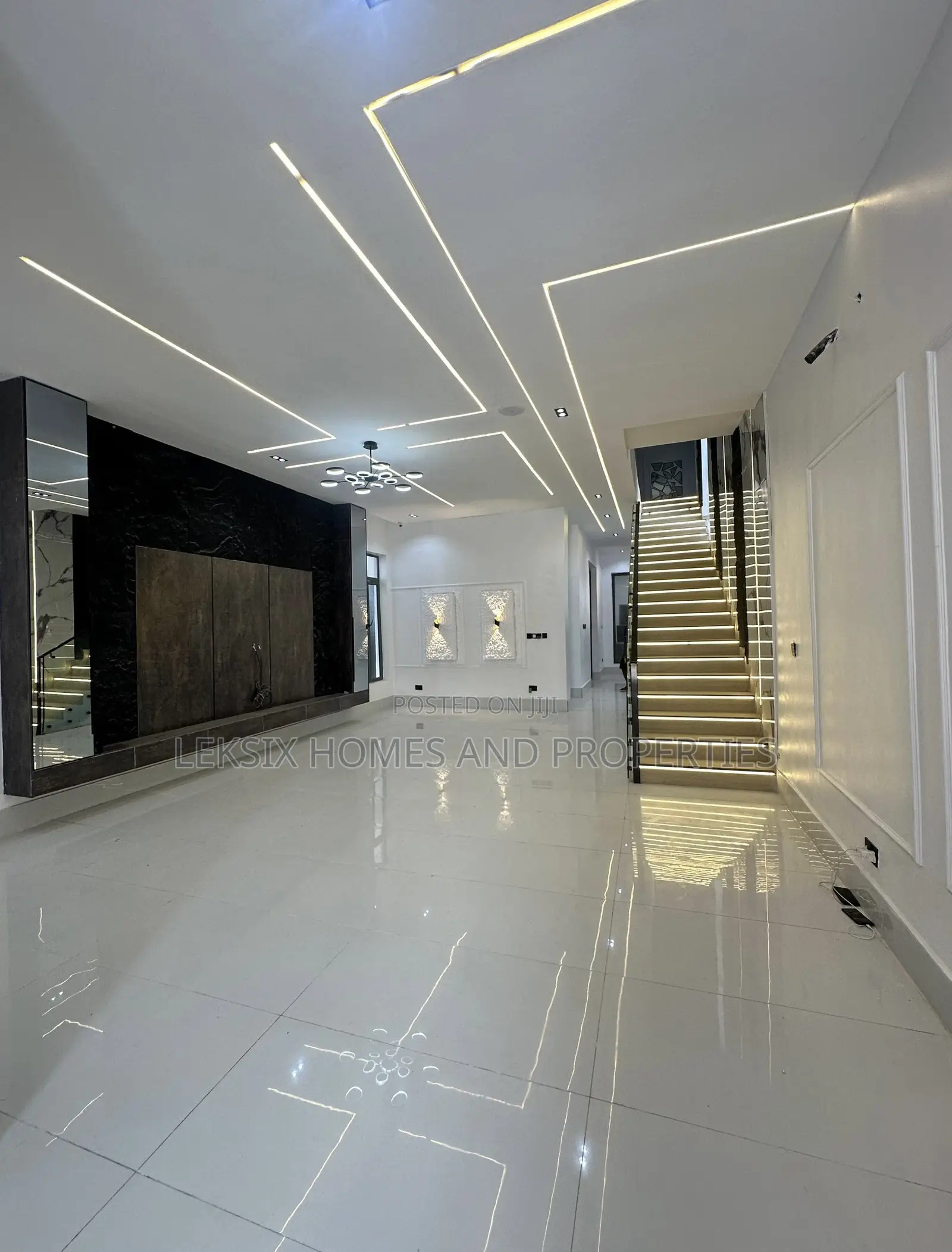 5bdrm Duplex in A Well Secured, Ado / Ajah for sale