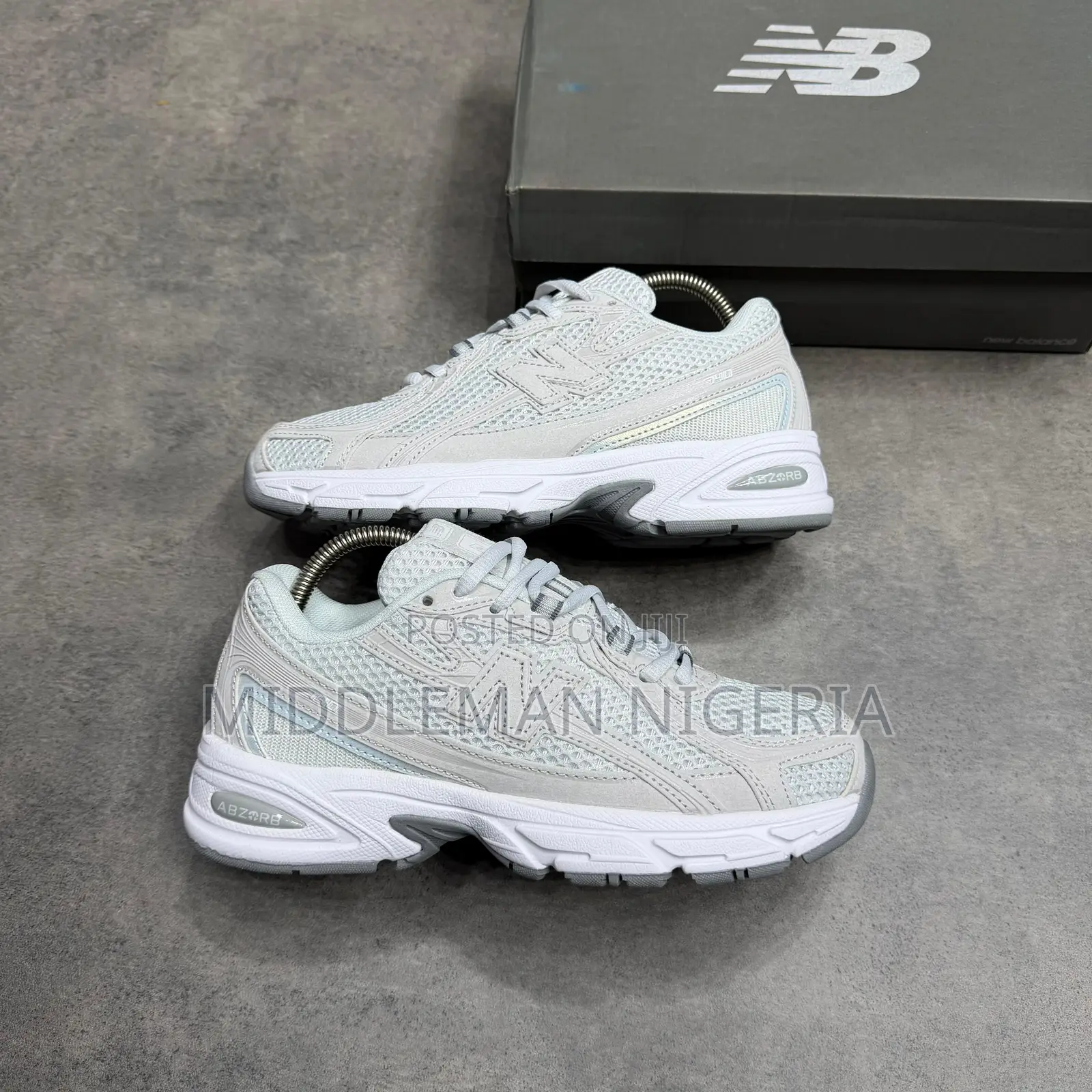 New Balance 740 Grey/White Sneakers