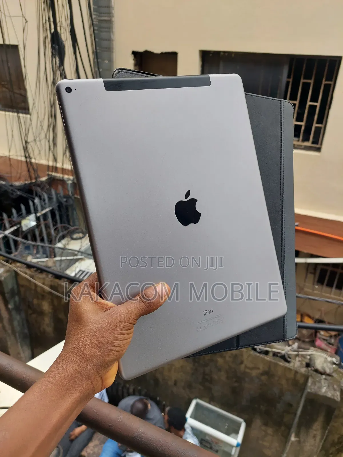 Apple iPad Pro 12.9 (2015) 128 GB Gray