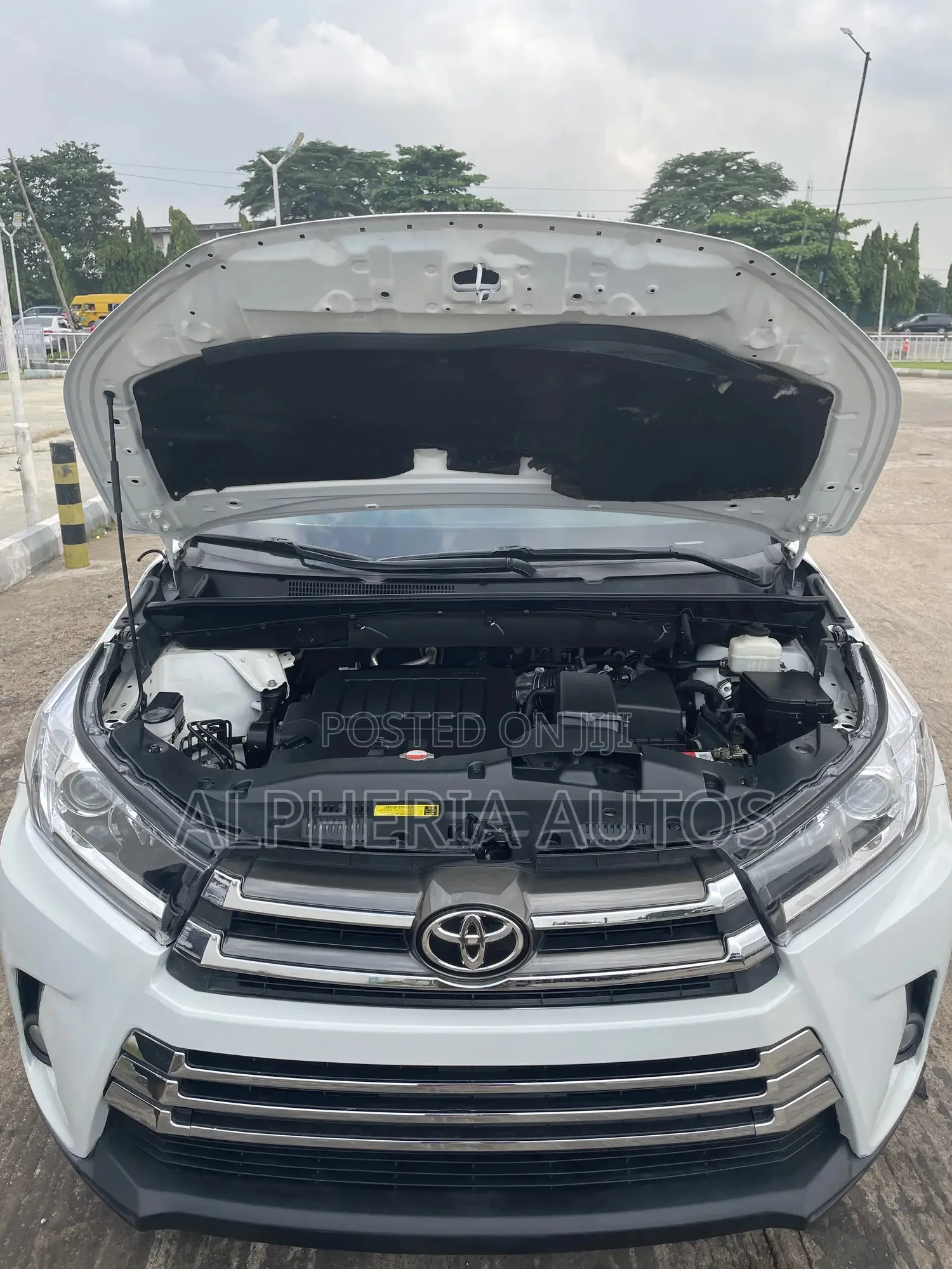 Toyota Highlander Limited V6 4x2 (3.5L 6cyl 6A) 2016 White