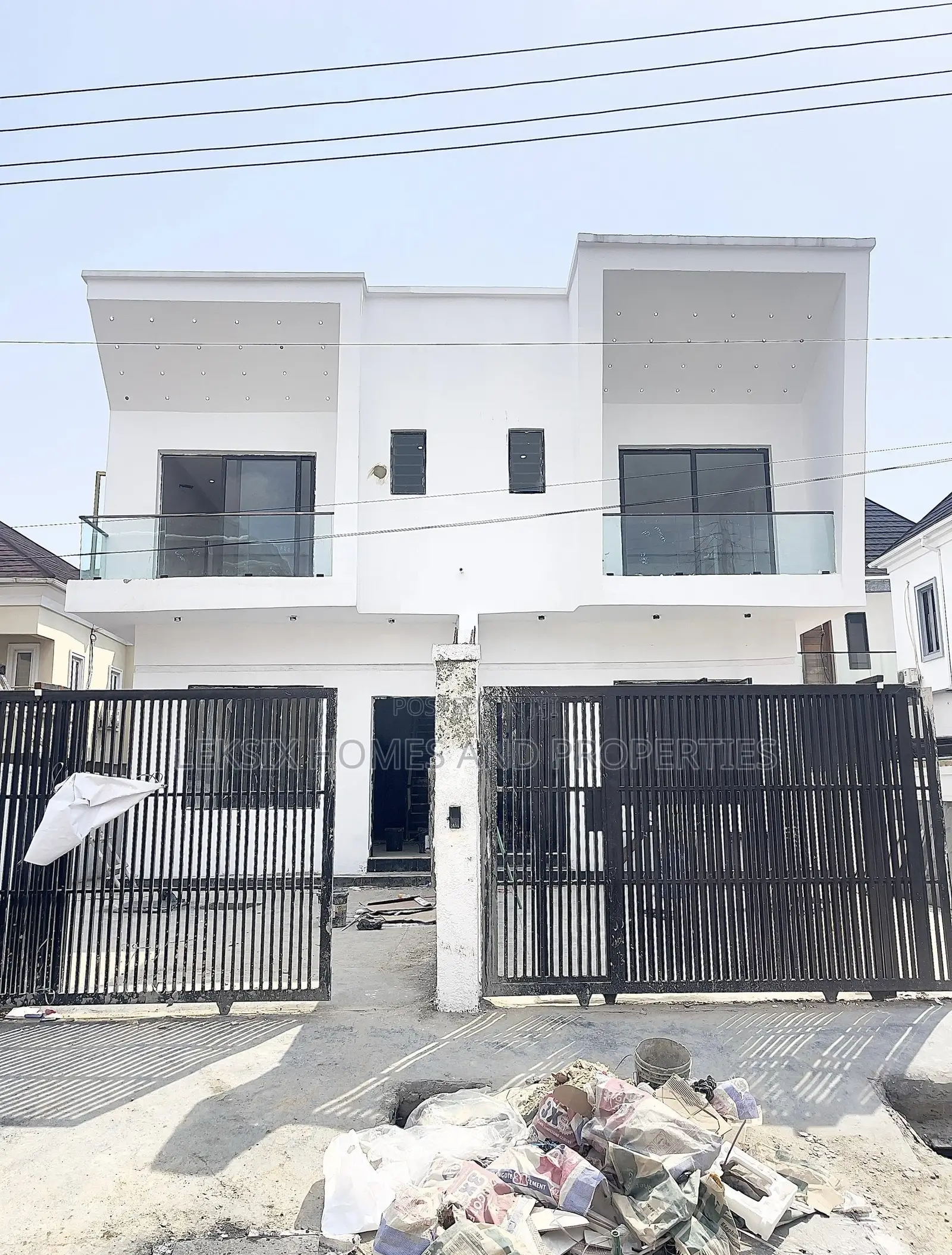 4bdrm Duplex in A Well Secured, Chevron for sale