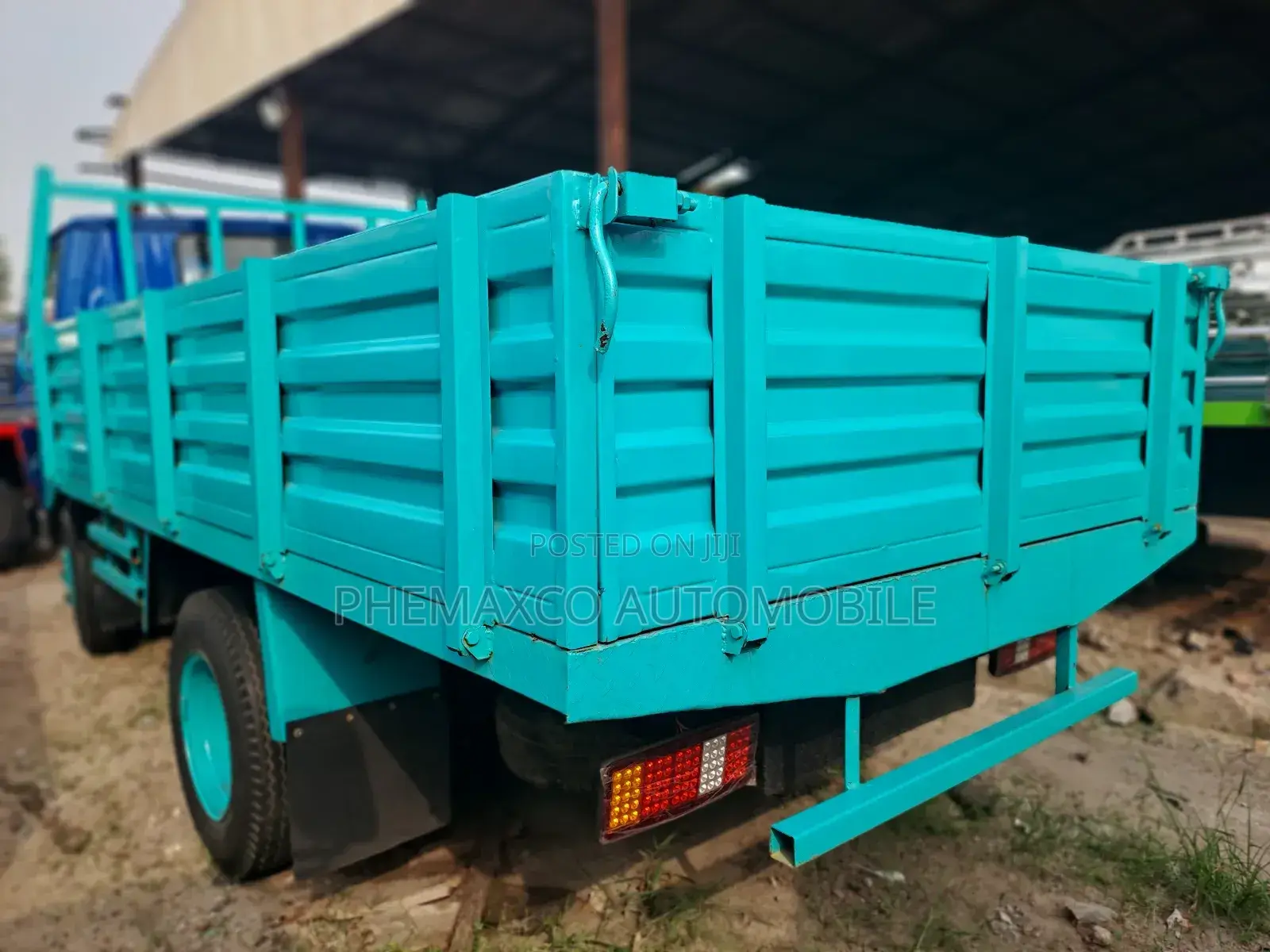 Toyota Dyna200 Blue and Green