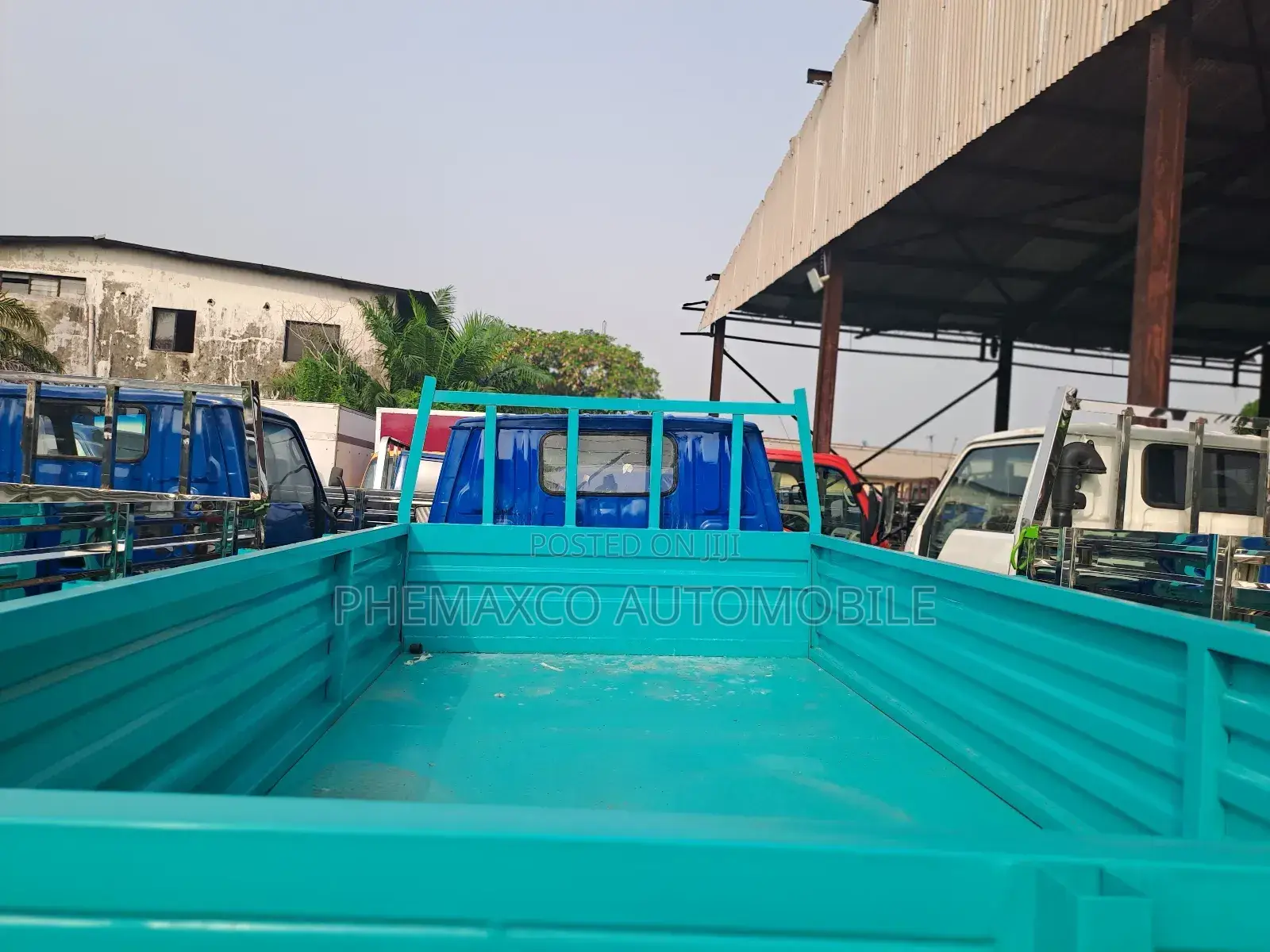 Toyota Dyna200 Blue and Green
