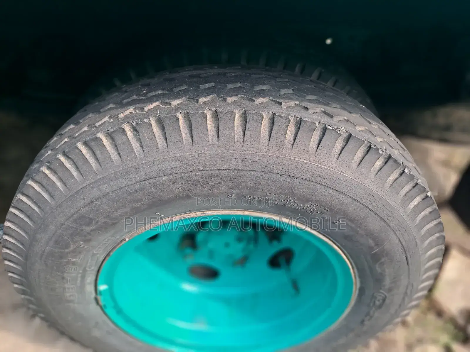 Toyota Dyna200 Blue and Green