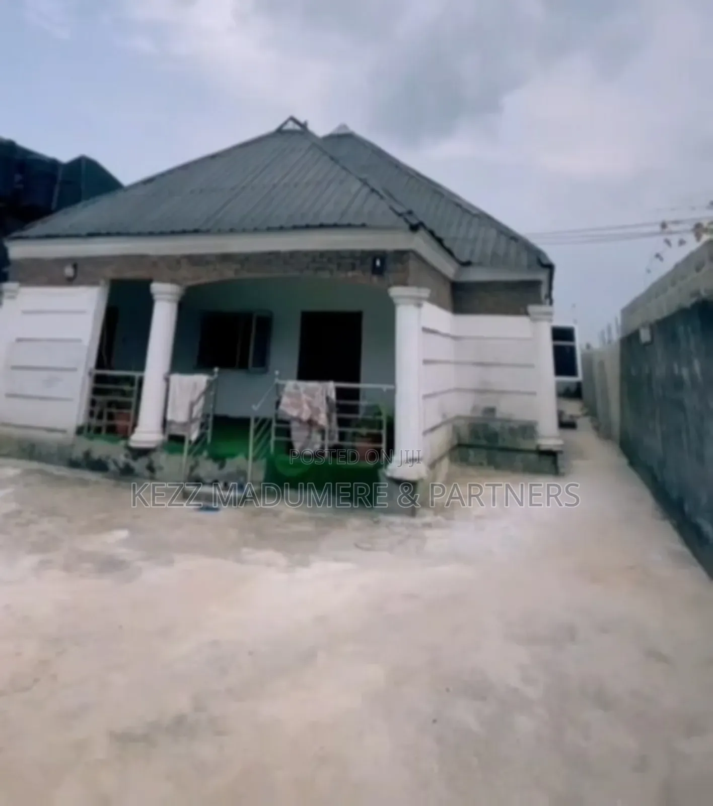 4bdrm Bungalow in Apu Road, Rukpokwu for sale