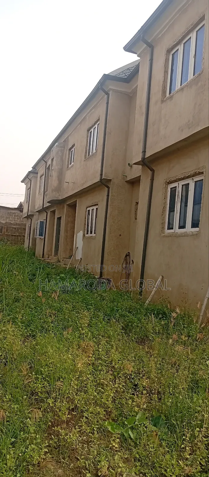 11bdrm Block of Flats in Alimosho for sale