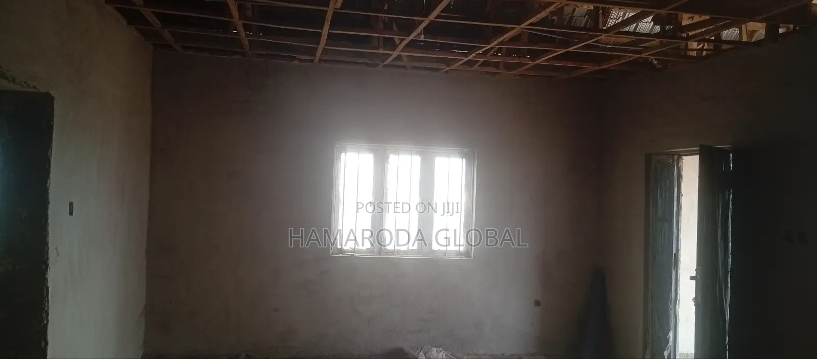 11bdrm Block of Flats in Alimosho for sale