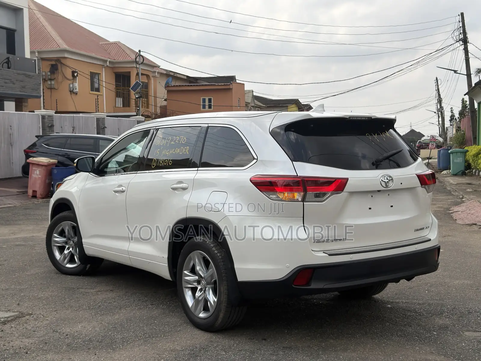 Toyota Highlander Limited Platinum 4dr SUV AWD (3.5L 6cyl 6A) 2015