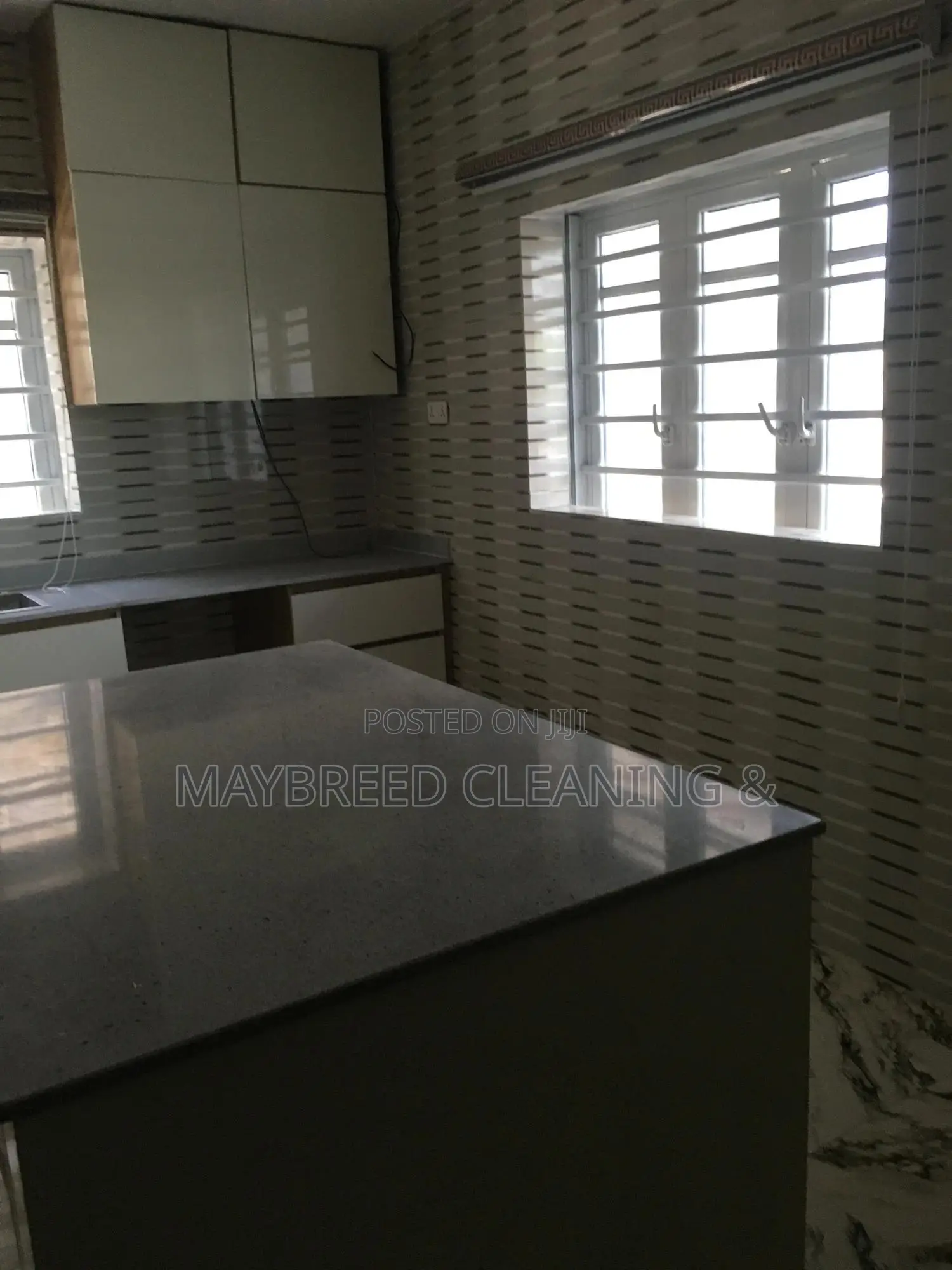 Full House Cleaning Service With Kitchen And Cabinets