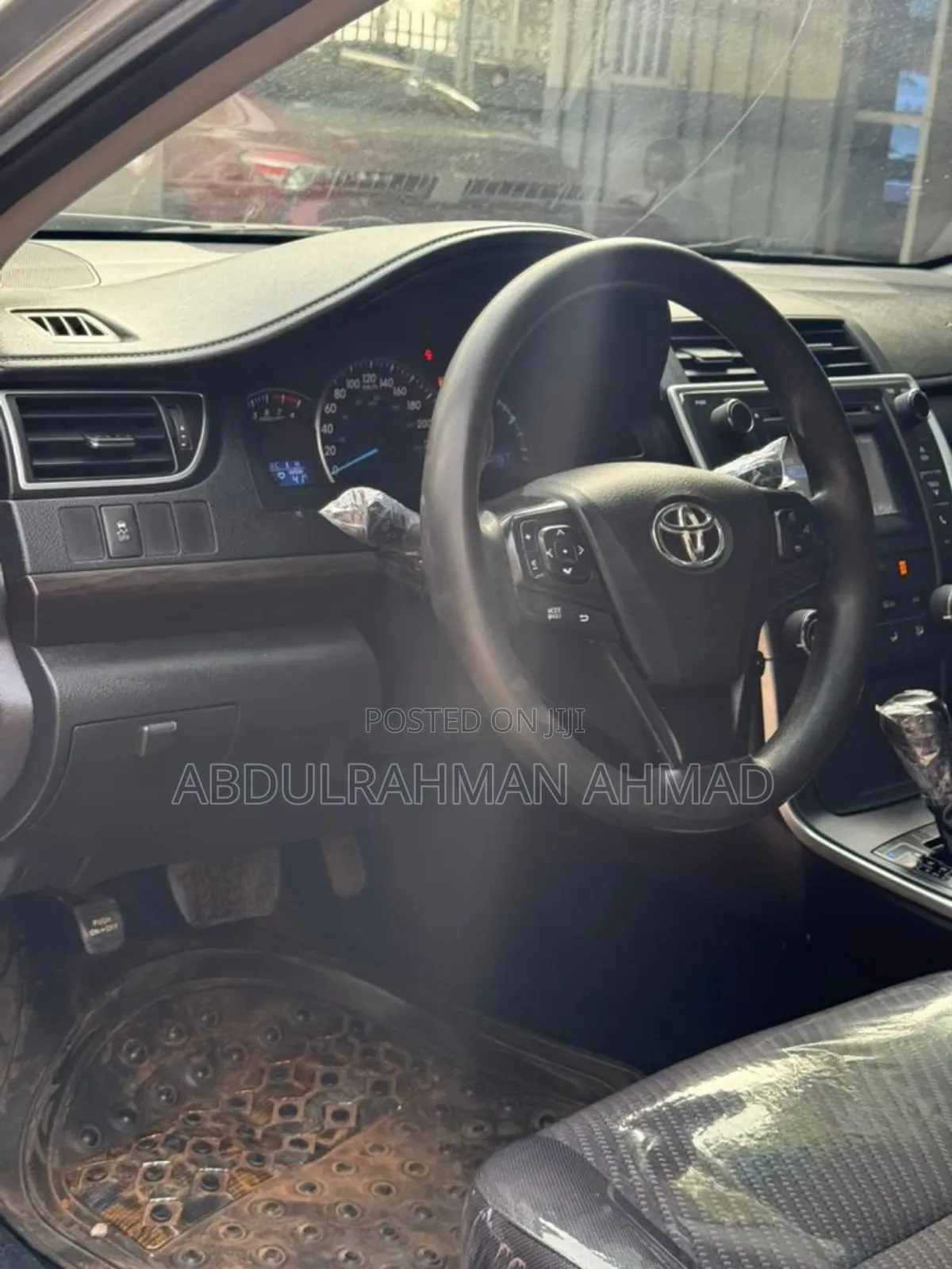 Toyota Camry LE 4dr Sedan (2.5L 4cyl 6A) 2015 Silver