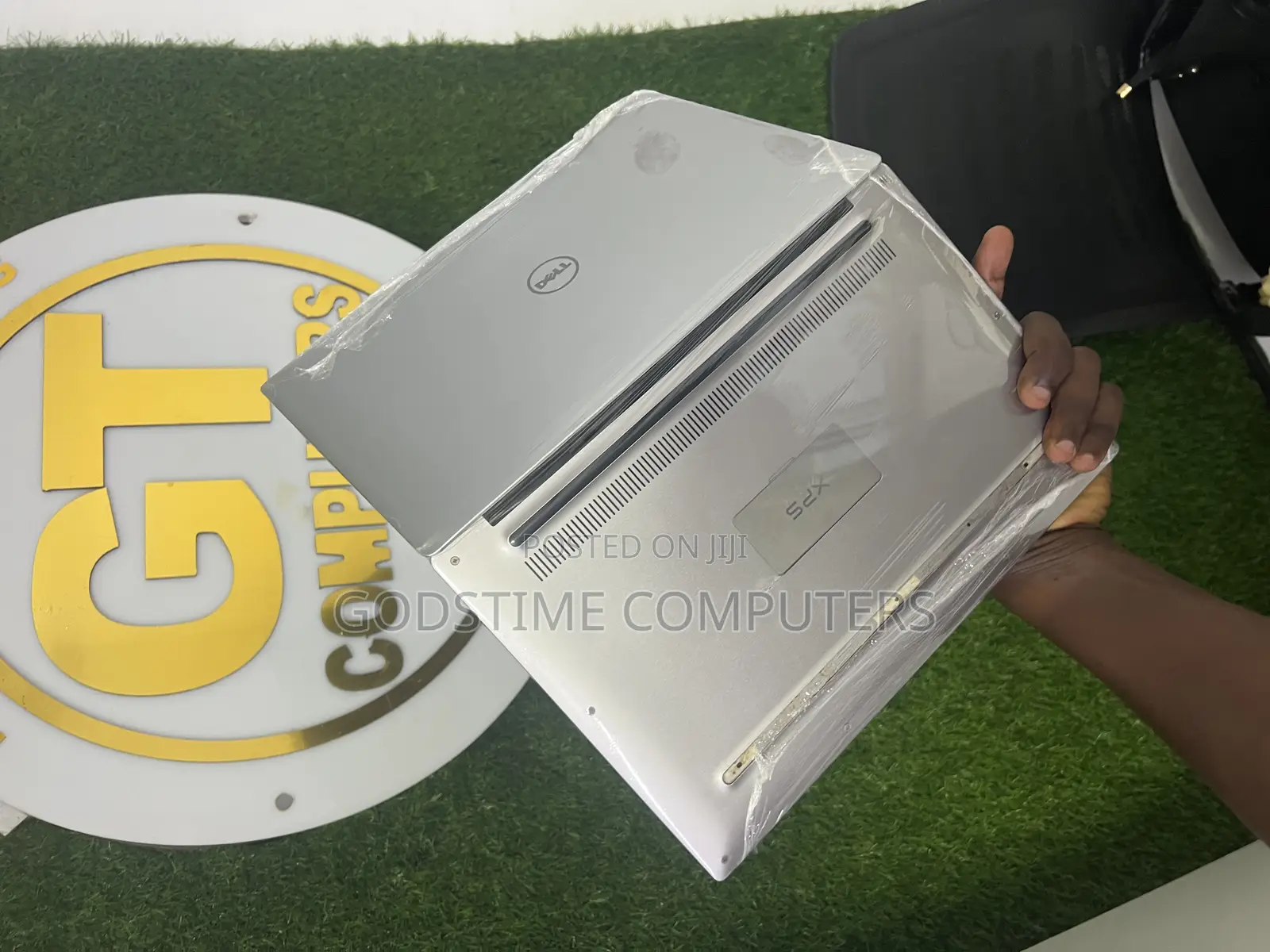 New Laptop Dell XPS 13 8GB Intel Core I5 SSD 256GB