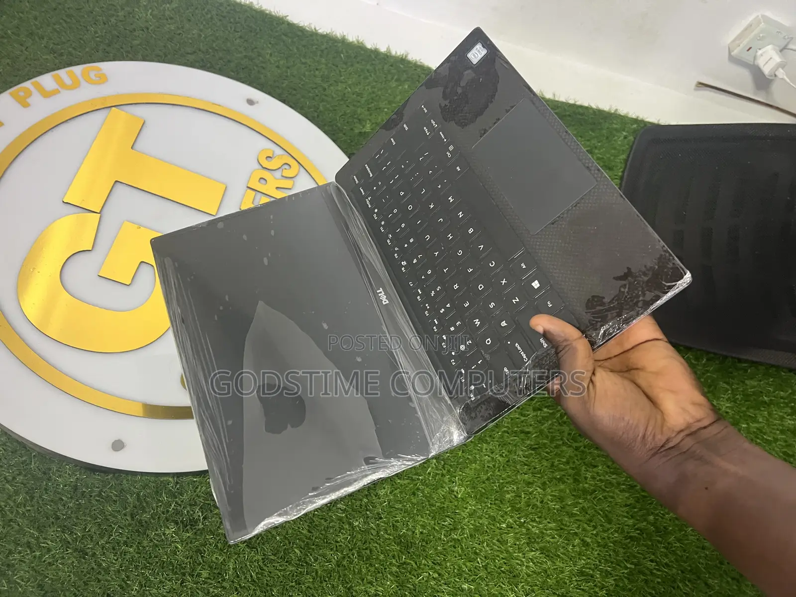 New Laptop Dell XPS 13 8GB Intel Core I5 SSD 256GB