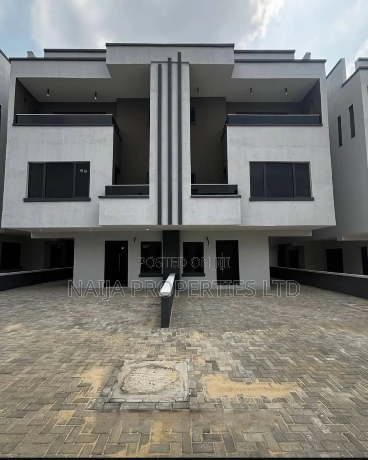 4bdrm Duplex in Ogudu GRA for sale