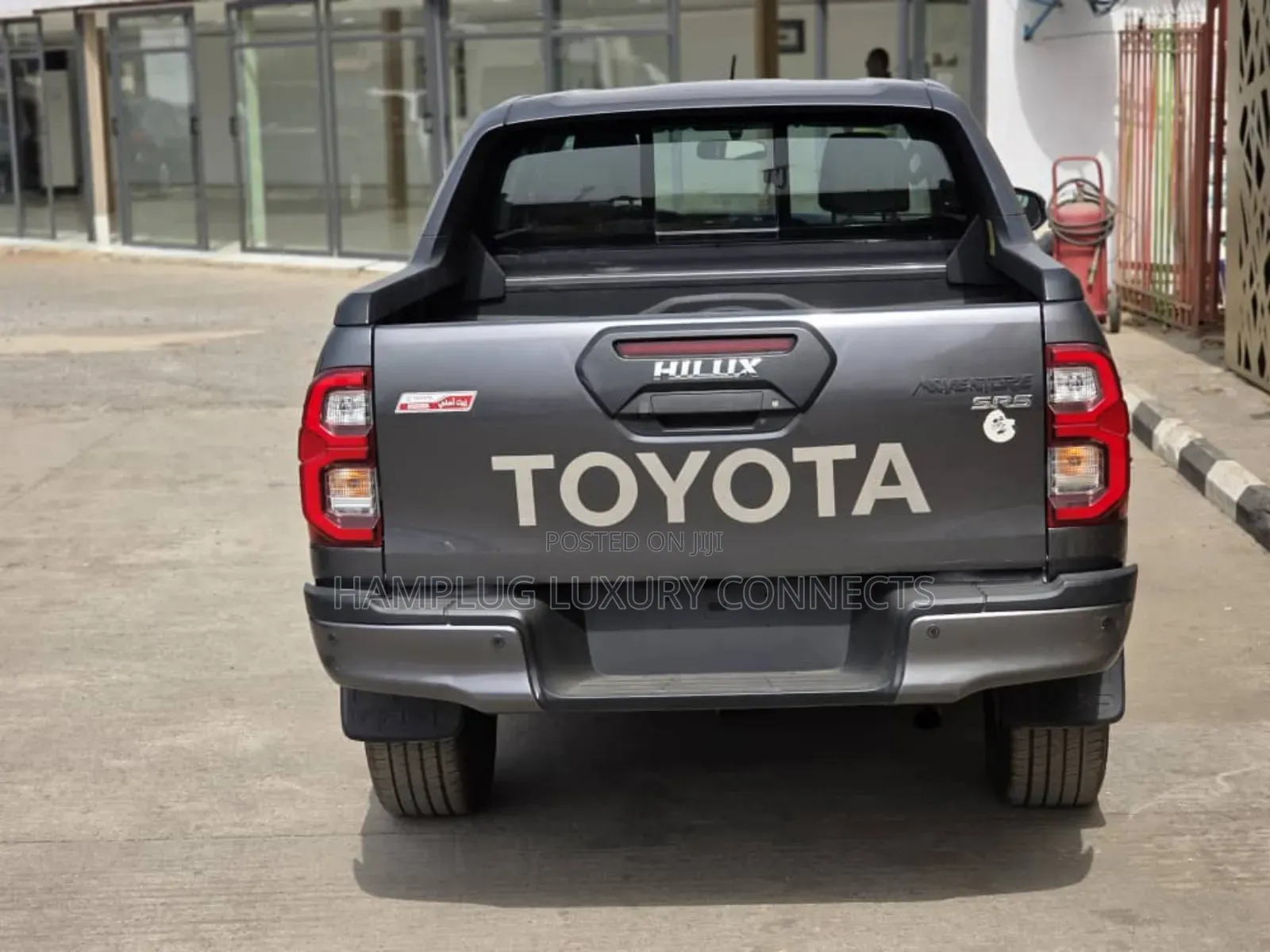 Toyota Hilux 2024 Gray
