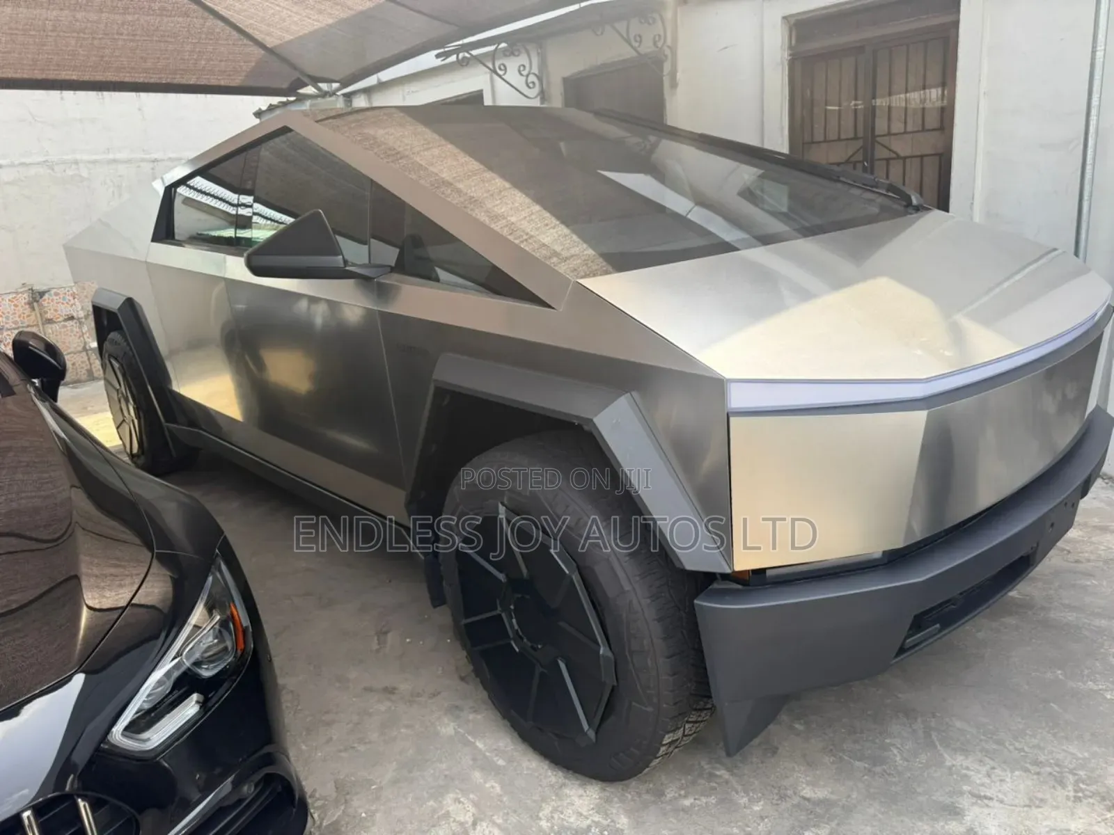 Tesla Cybertruck Cyberbeast AWD 2025 Silver