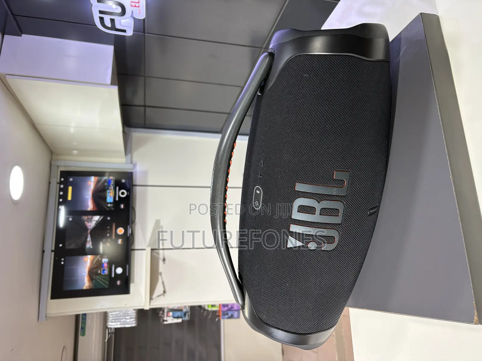 Super Clean JBL Boombox 3