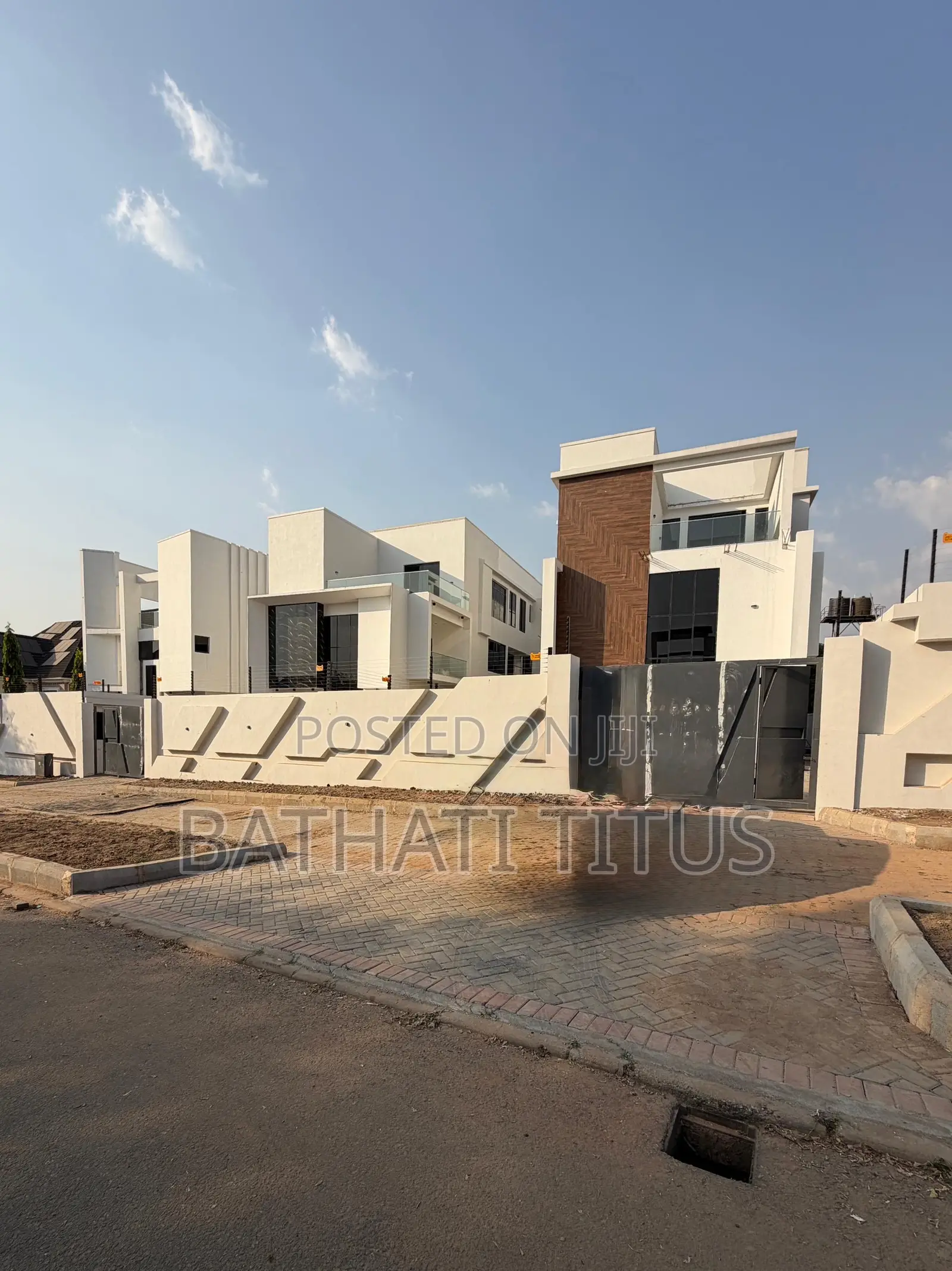 5bdrm Duplex in Katampe Extension for sale