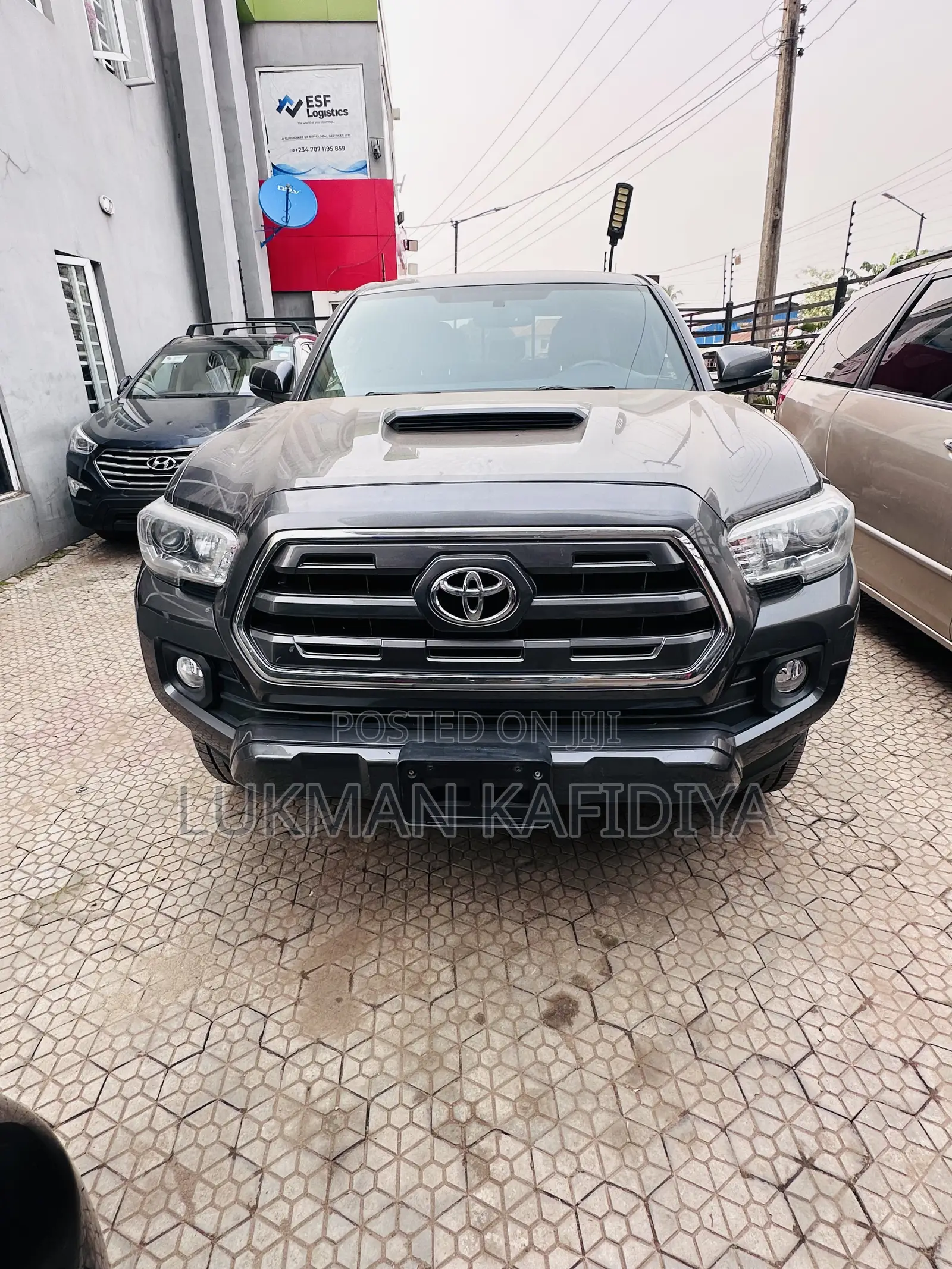 Toyota Tacoma 2023 Gray