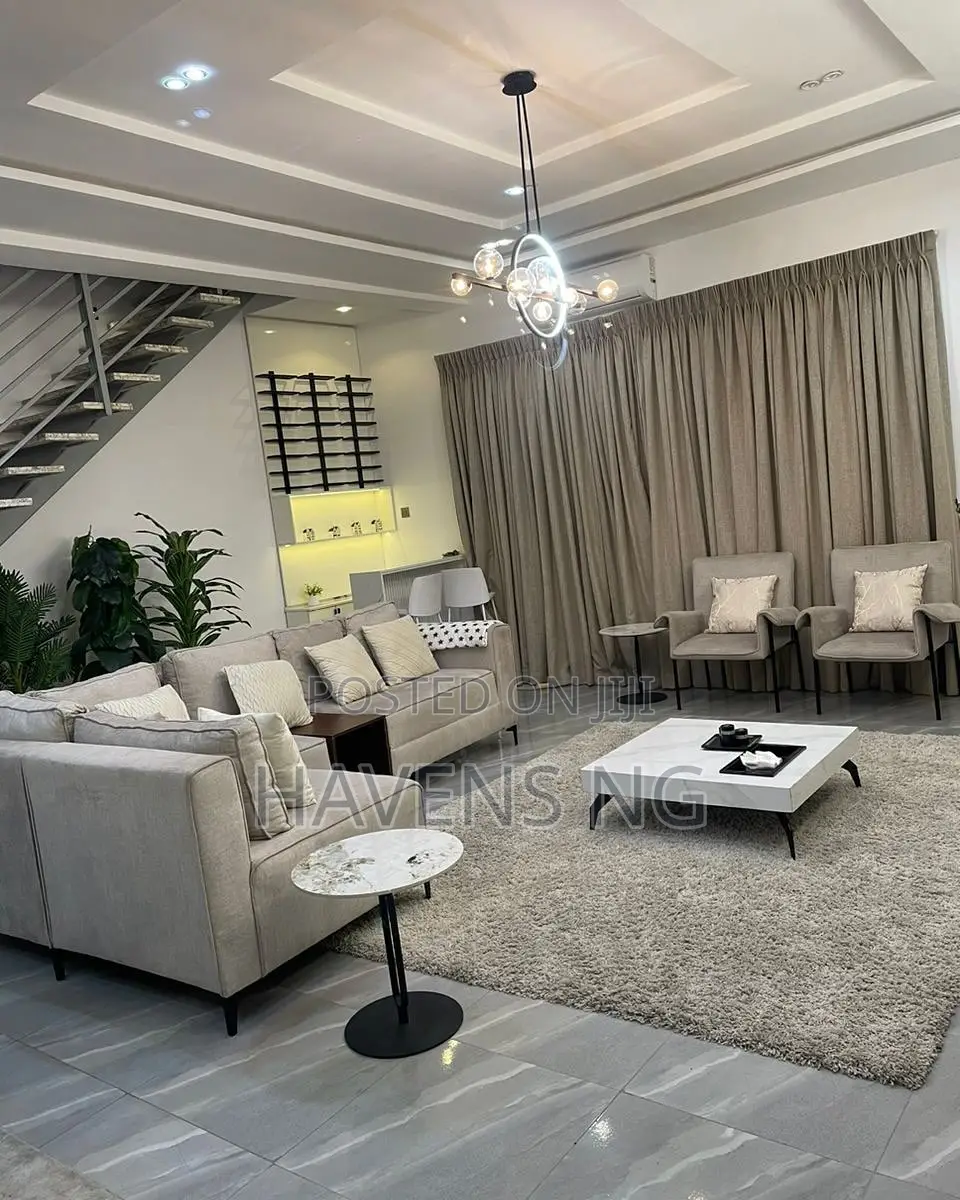 Luxury 2-Bedroom Maisonette (Shortlet)