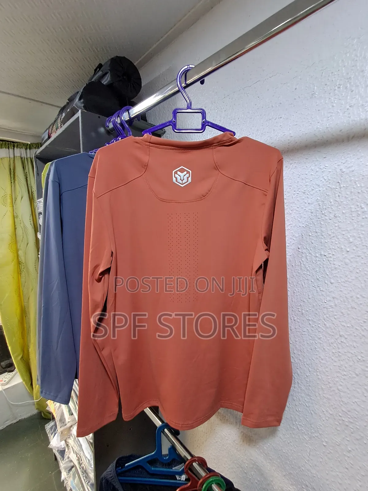 Sports Long-Sleeve Shirt