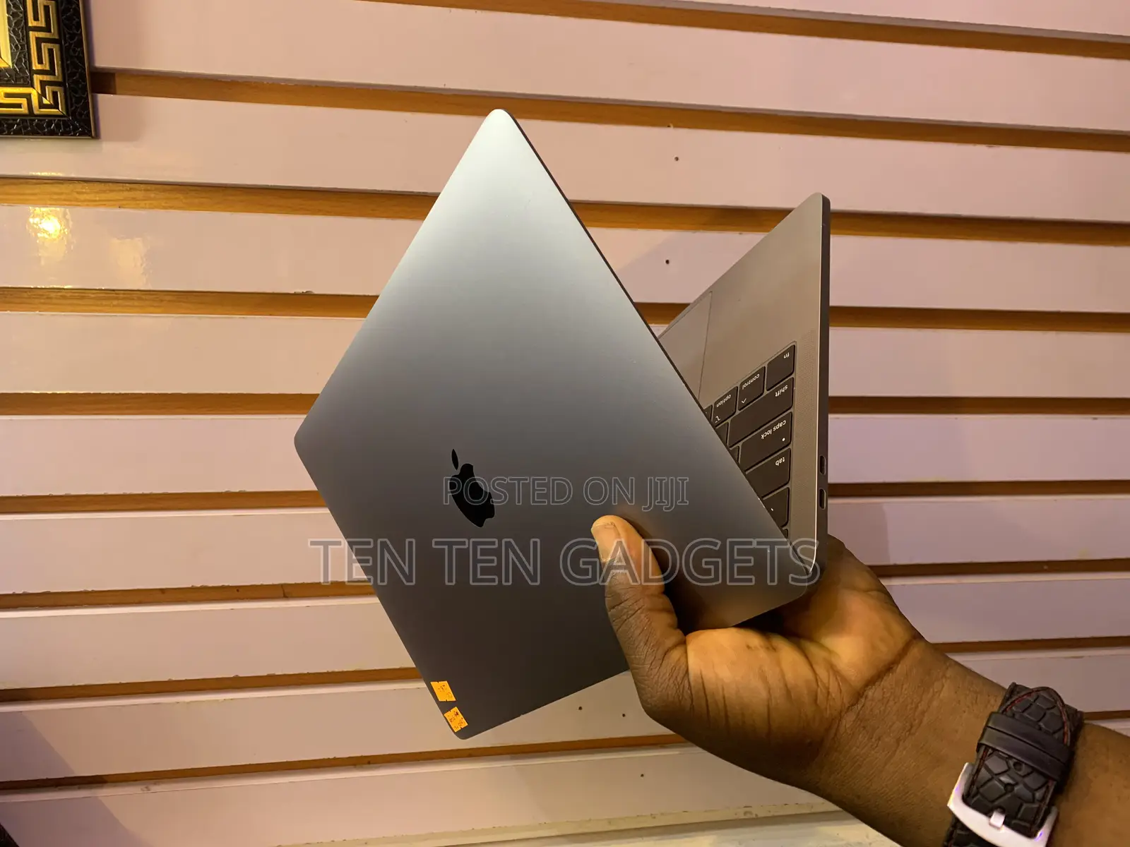 Laptop Apple MacBook Pro 2019 16GB Intel Core i7 SSD 512GB