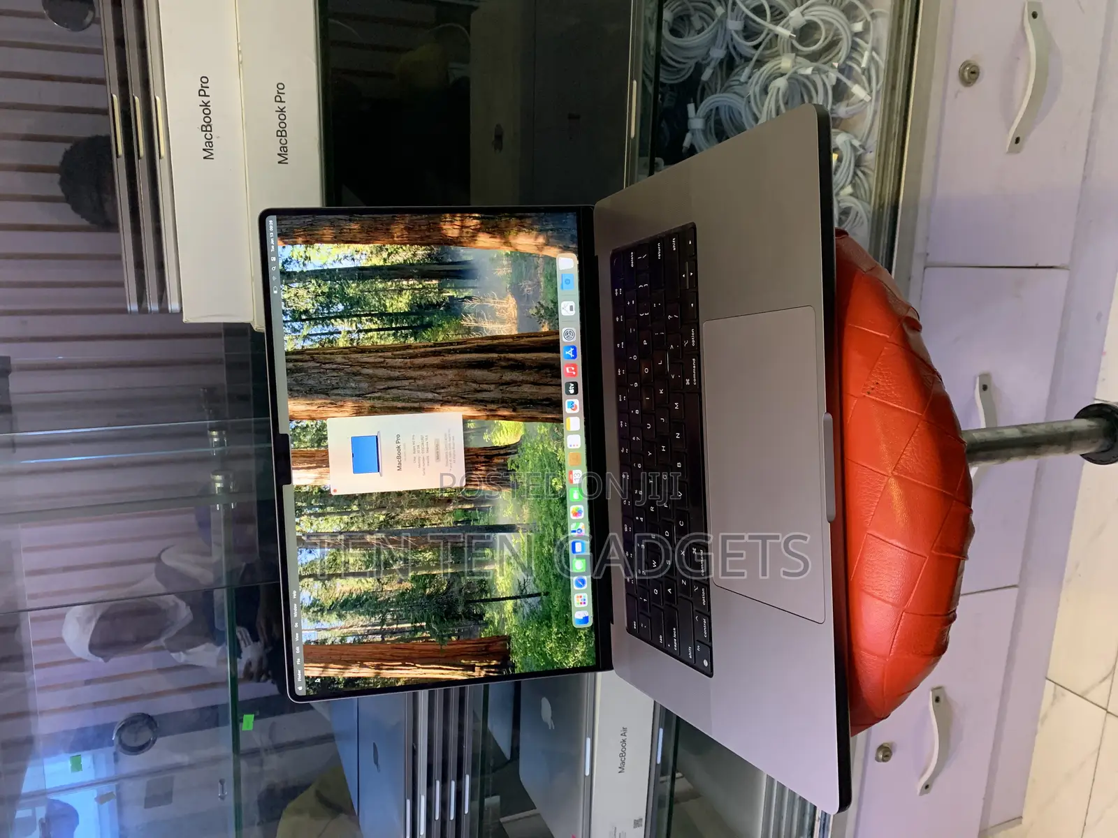 Apple MacBook Pro 2023 M2 Pro 16-inch 32GB Intel Core M2 SSD 512GB