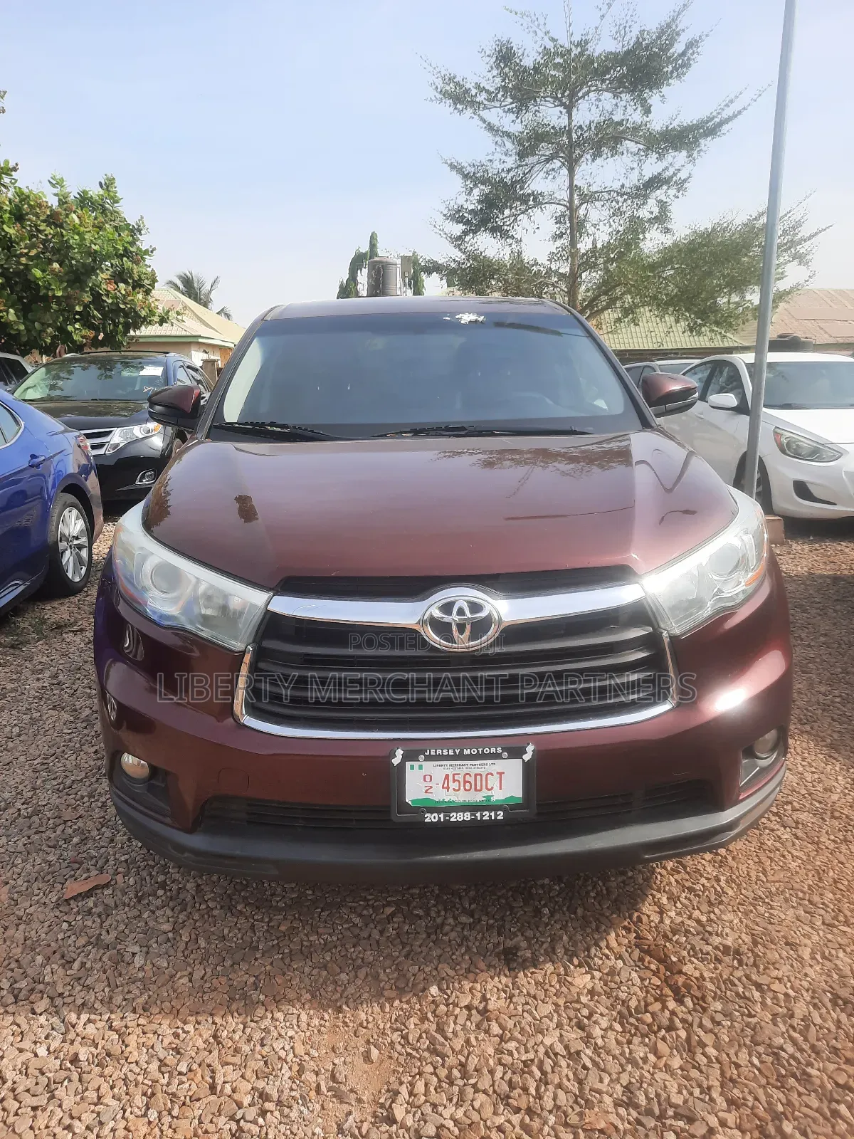 Toyota Highlander LE Plus V6 4x4 (3.5L 6cyl 6A) 2016 Burgundy