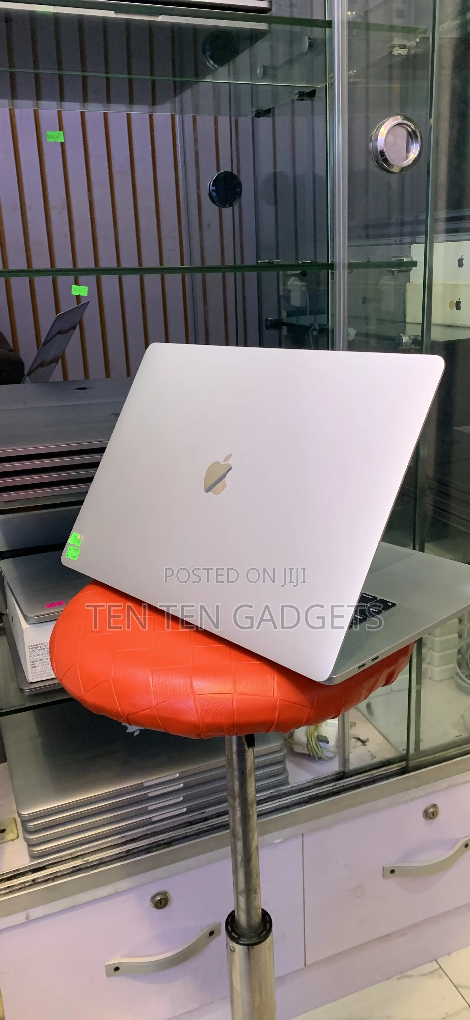 Laptop Apple MacBook Pro 2019 32GB Intel Core i9 SSD 1T