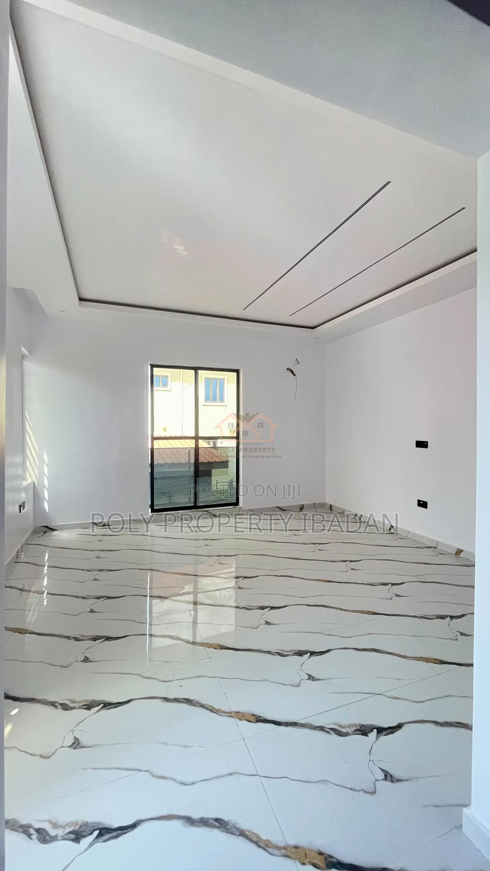 5bdrm Penthouse in Engr Lere Adigun Gra, Ibadan for sale