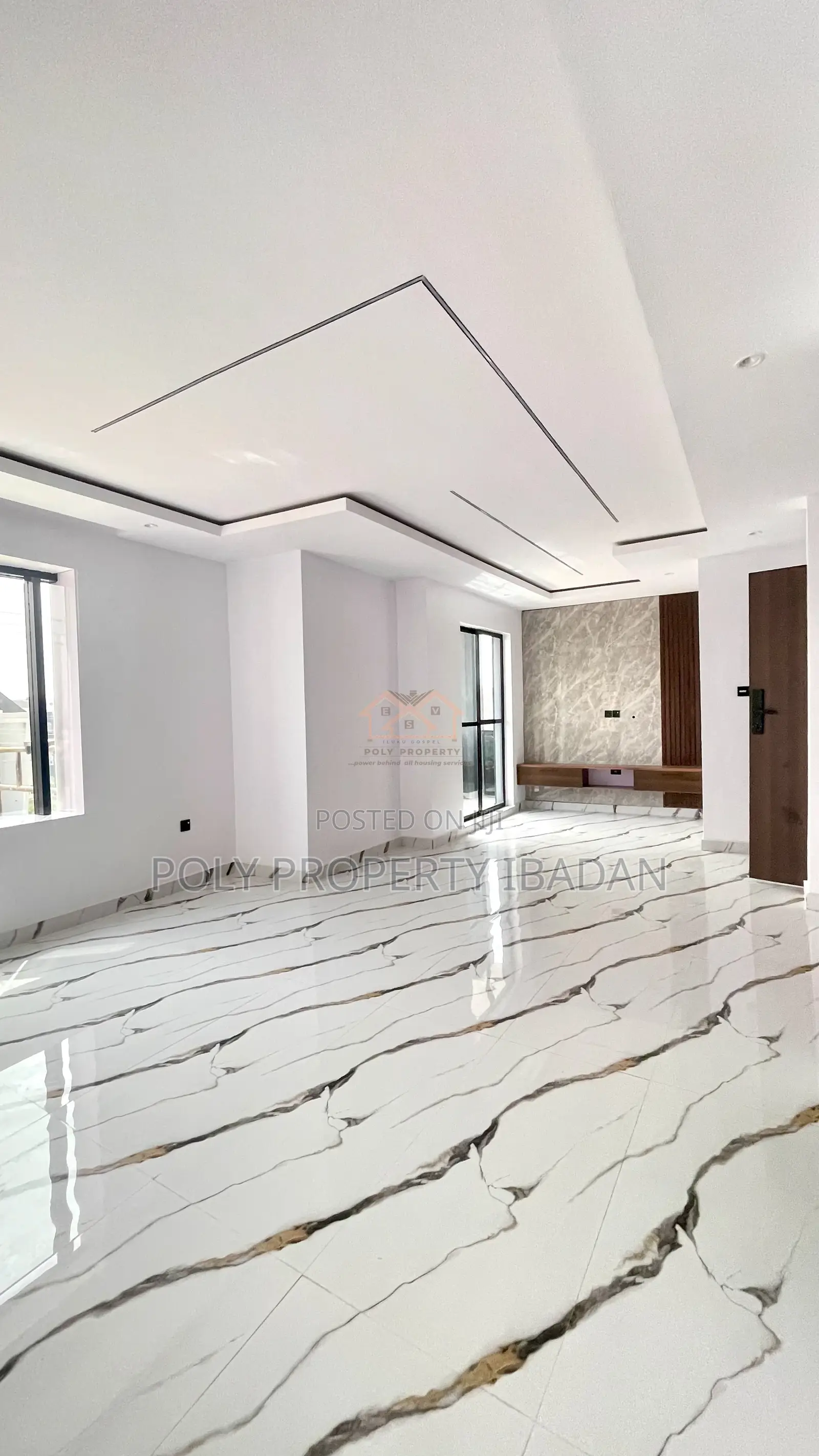 5bdrm Penthouse in Engr Lere Adigun Gra, Ibadan for sale