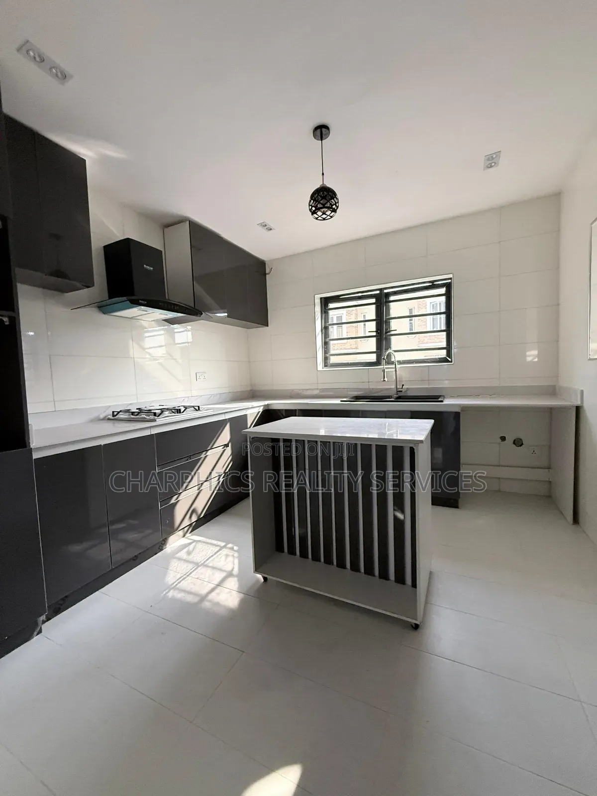 3bdrm Duplex in Agungi for sale
