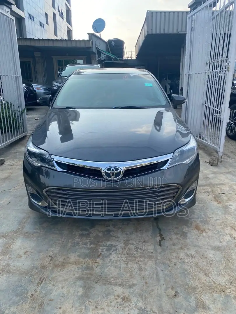 Toyota Avalon XLE 4dr Sedan (3.5L 6cyl 6A) 2014 Gray