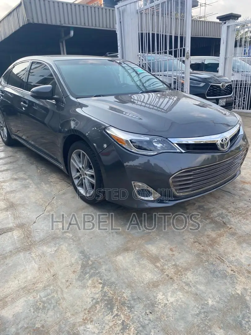 Toyota Avalon XLE 4dr Sedan (3.5L 6cyl 6A) 2014 Gray
