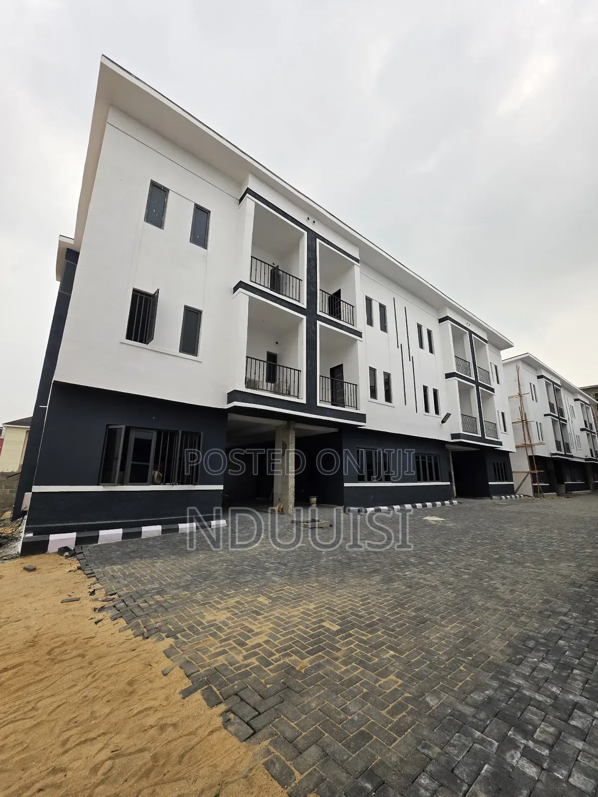 4bdrm Duplex in Atlantic View Estate, Igbo-efon for sale