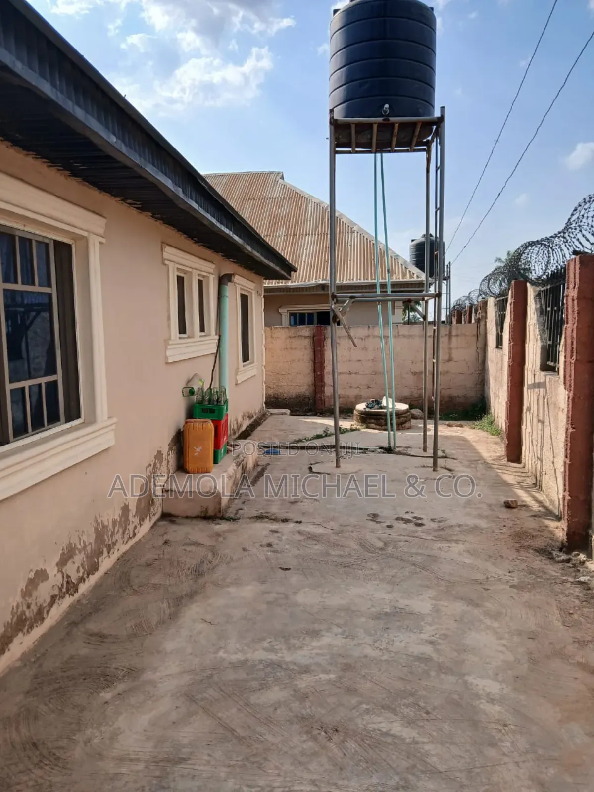 2bdrm Block of Flats in Owode, Osogbo for sale