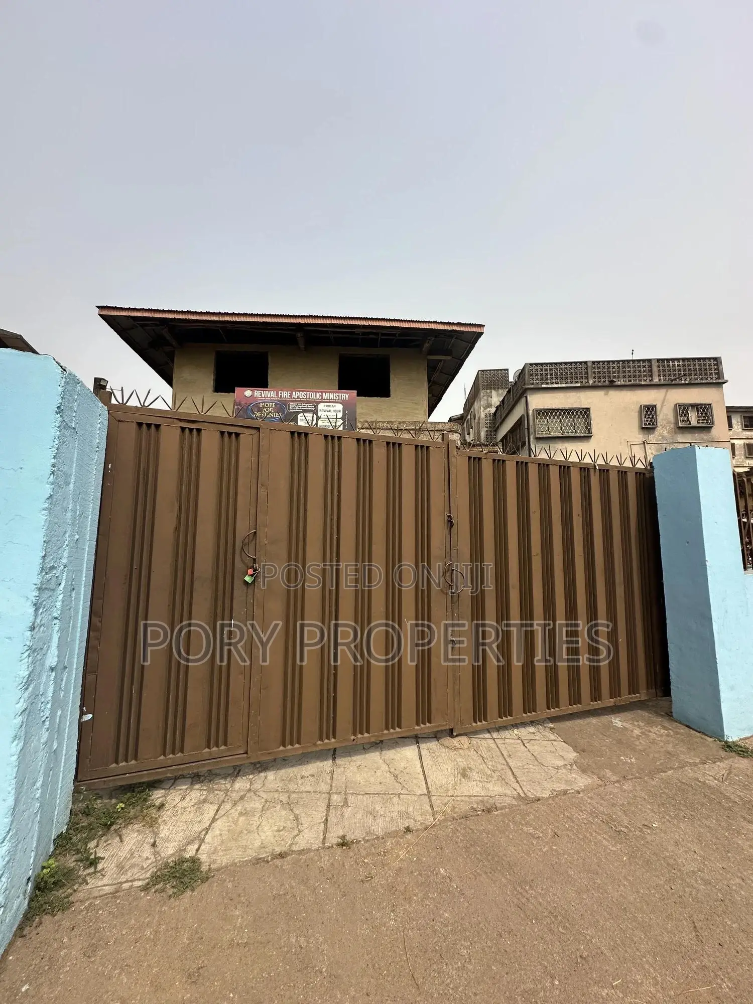 Commercial House for Sale