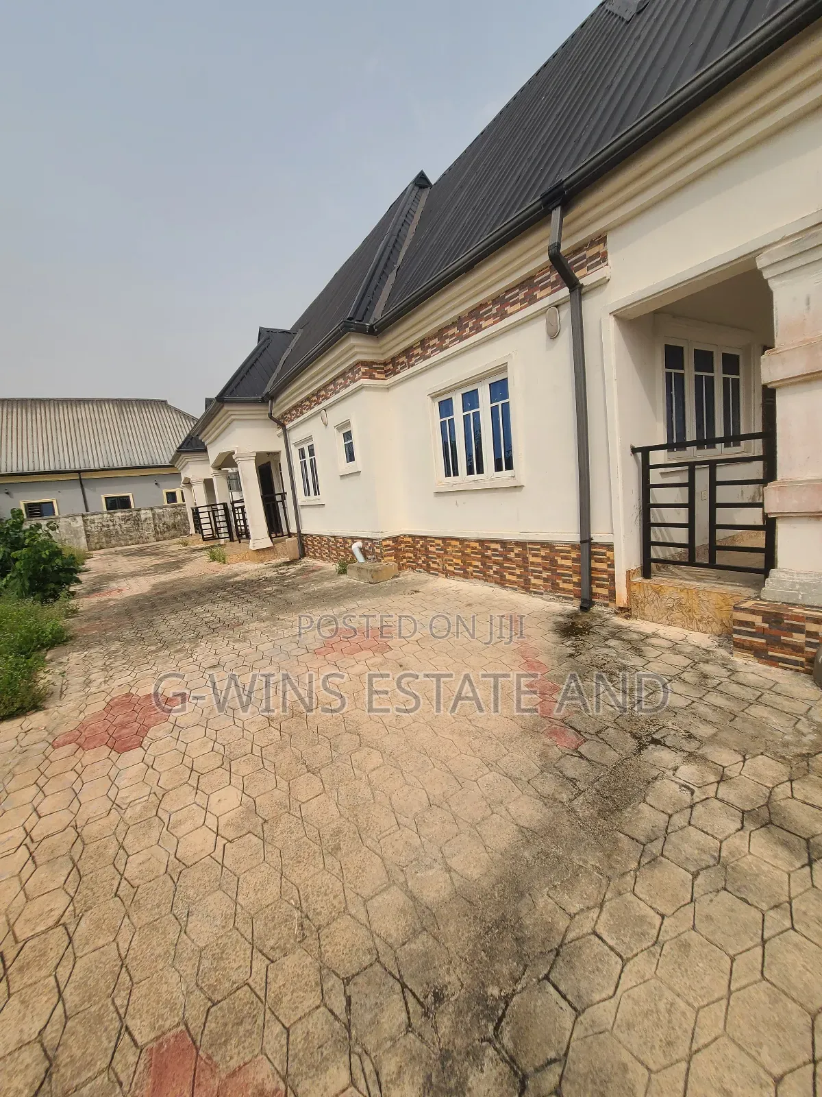 2bdrm Apartment in Okhuoromi Off, Benin City for rent
