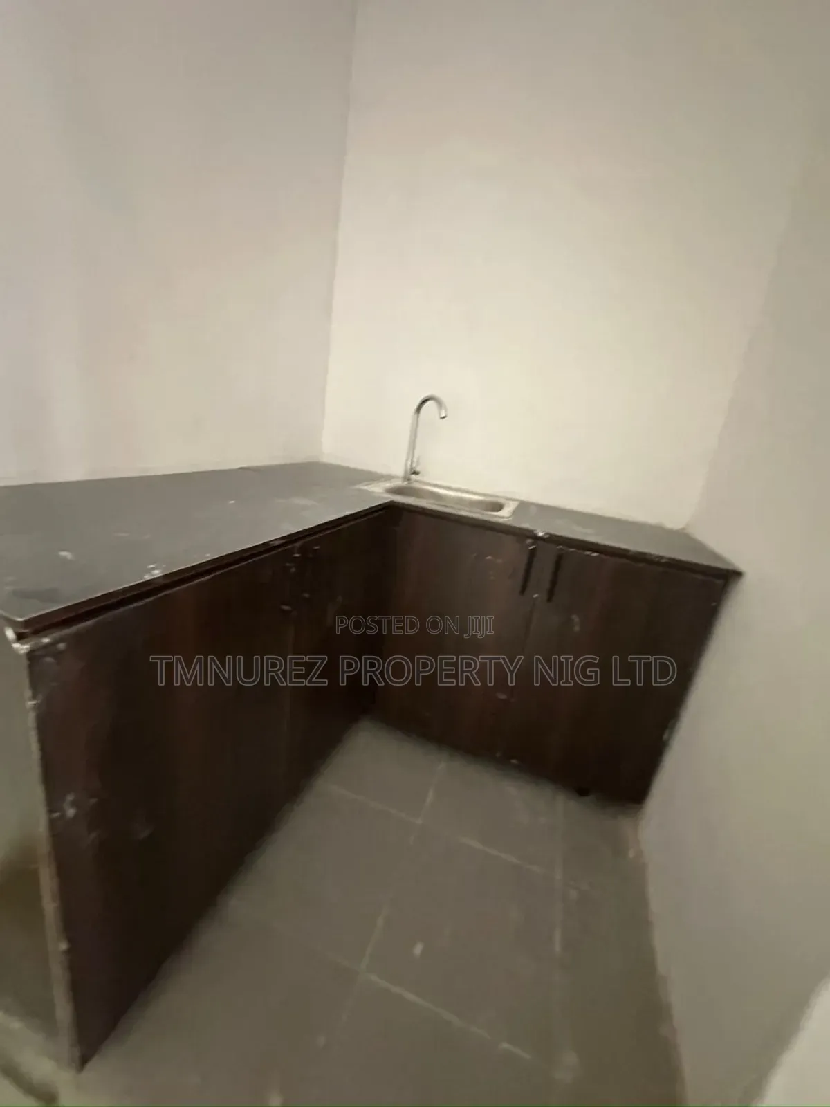 1bdrm Room & Parlour in Lekki Phase1 for rent